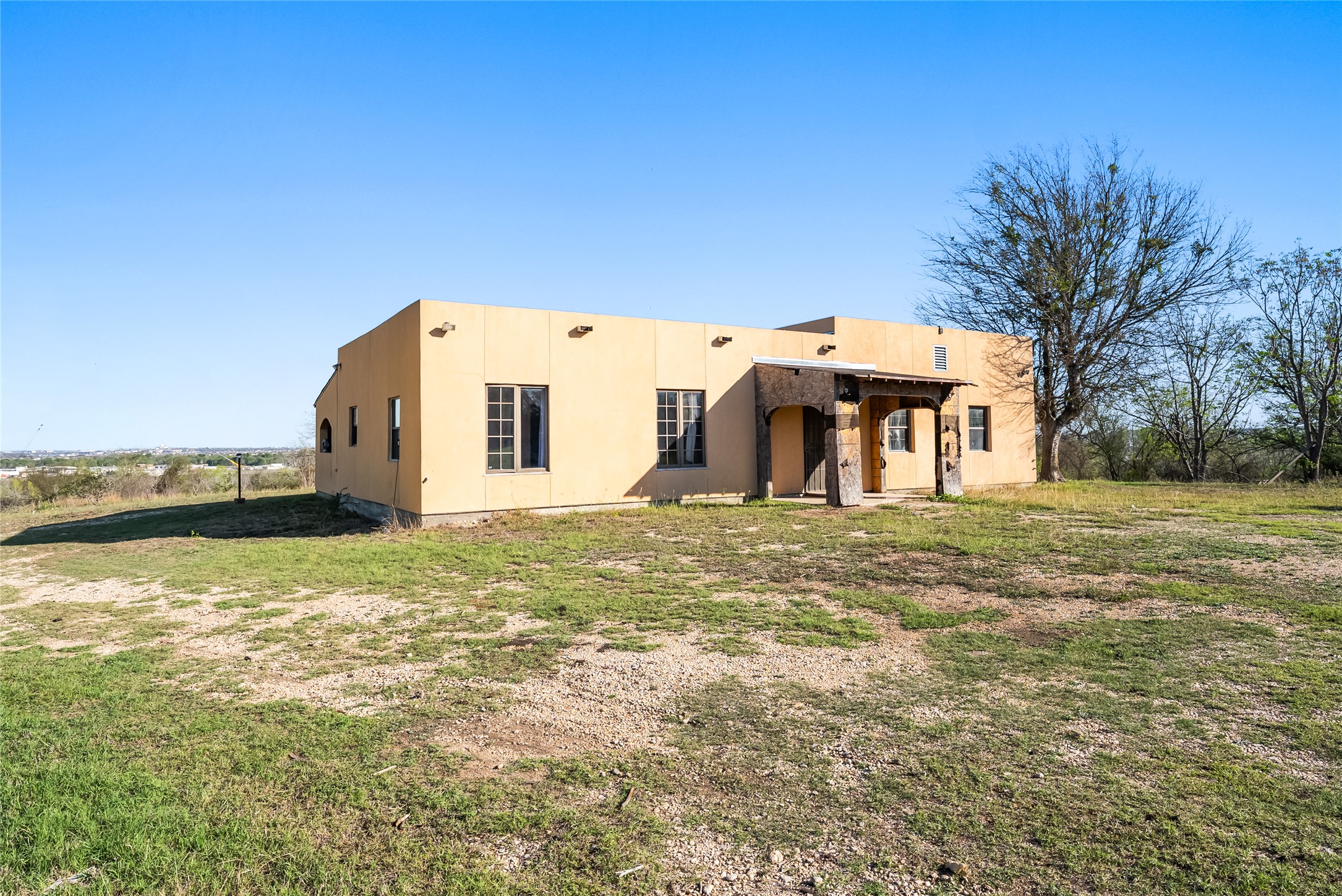 main property photo 29