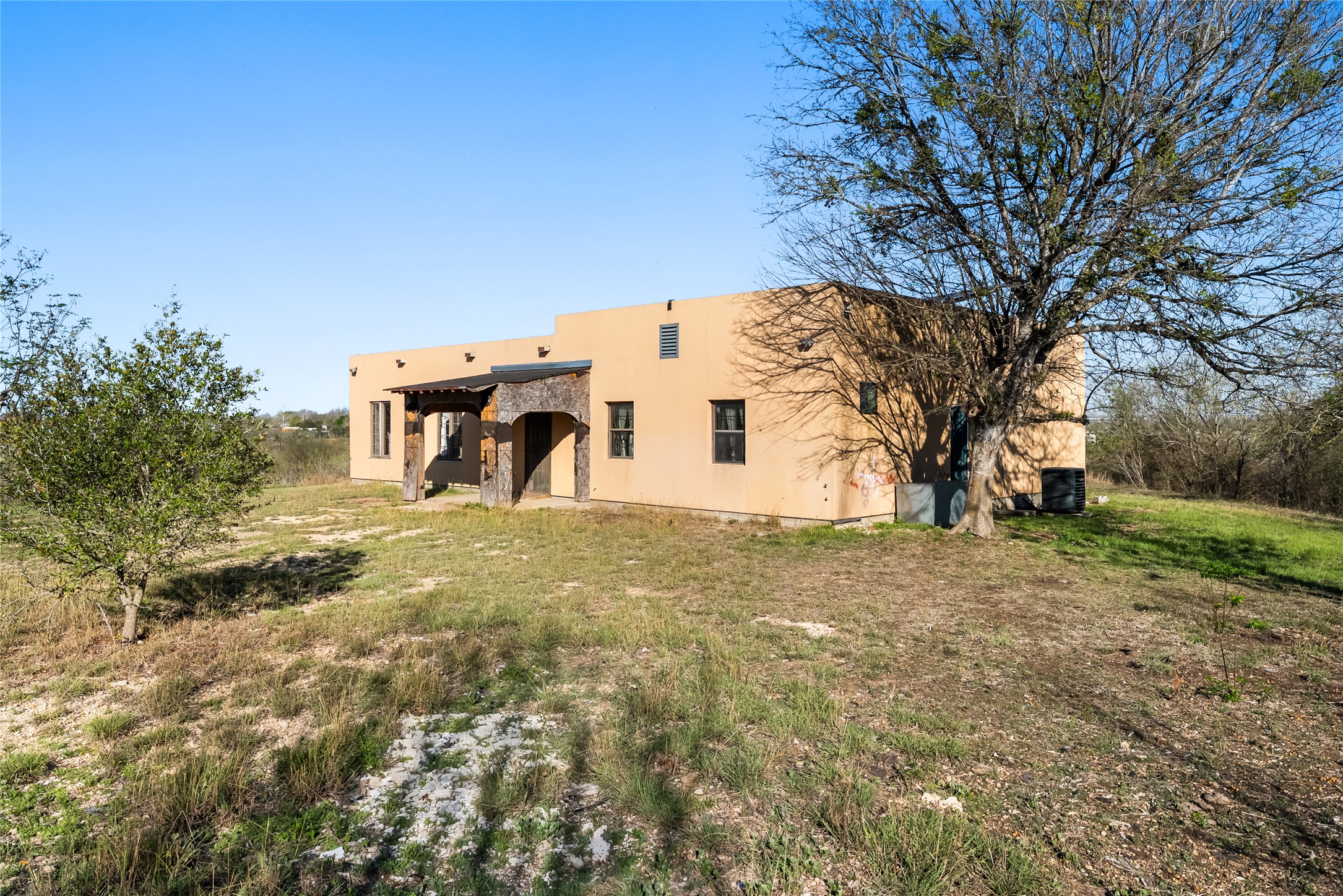 main property photo 31