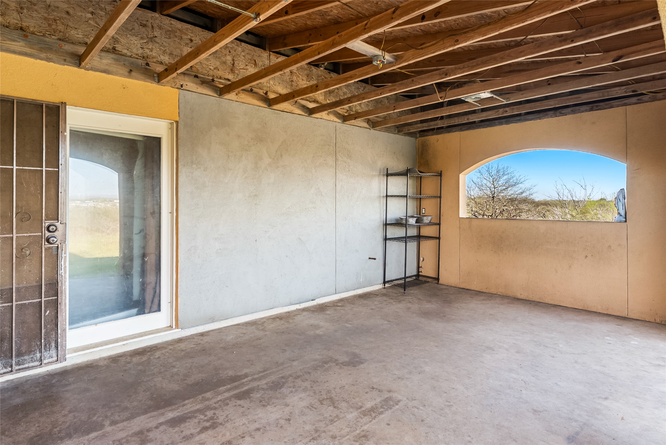 main property photo 35