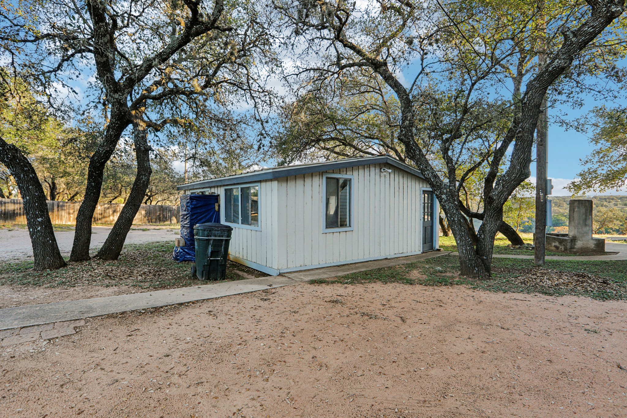 main property photo 11