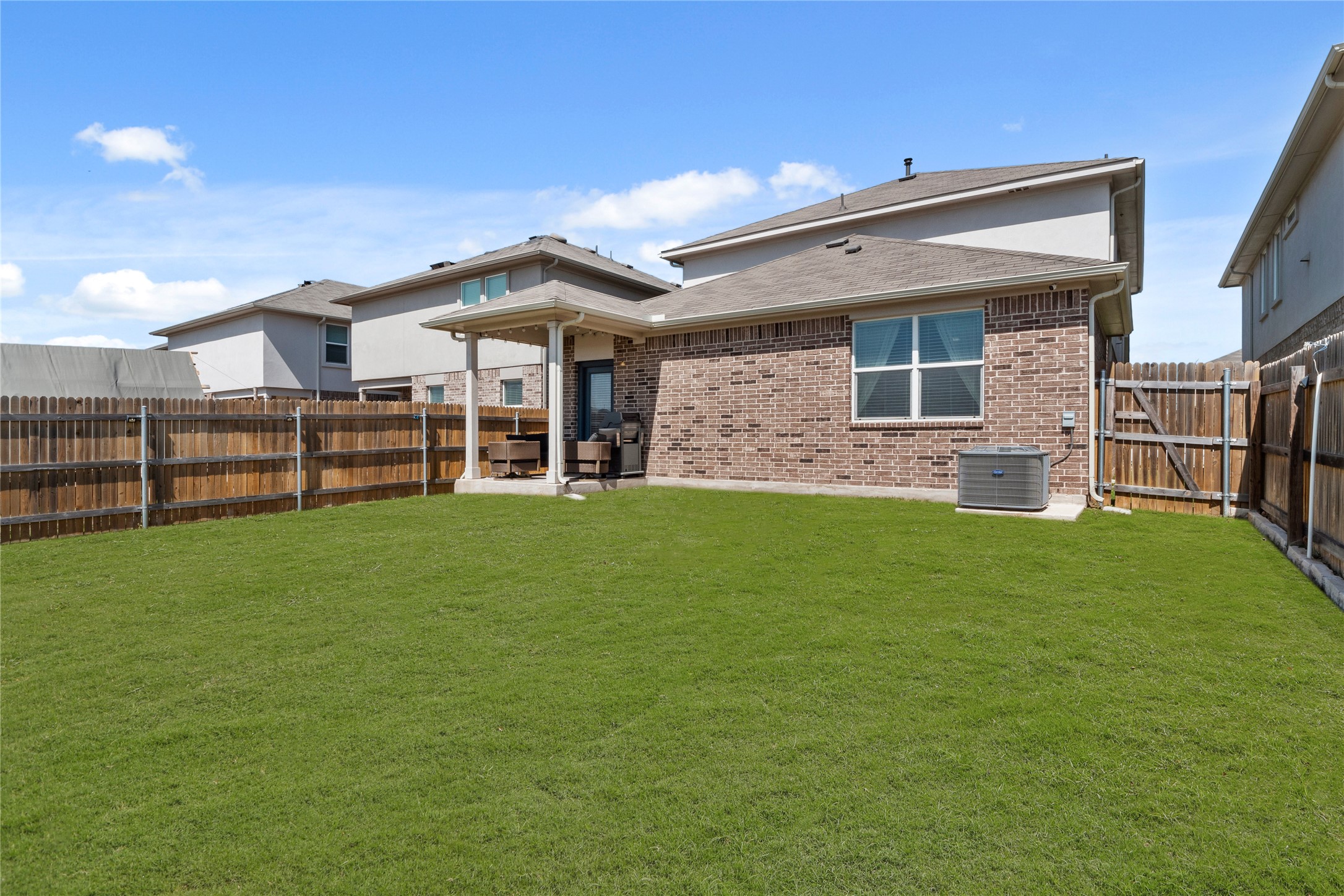main property photo 23