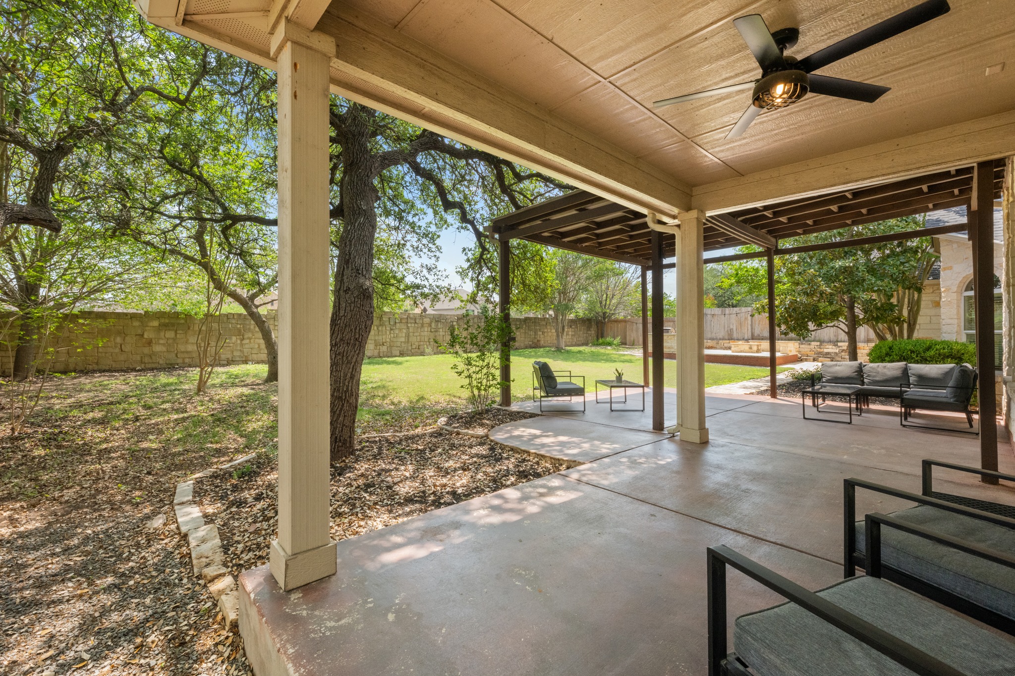 main property photo 31