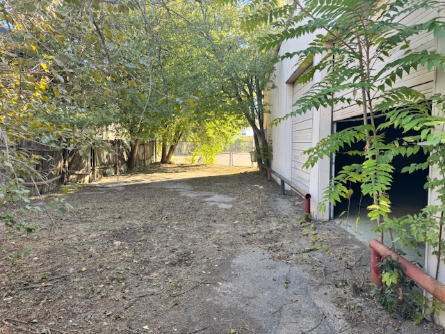 main property photo 10