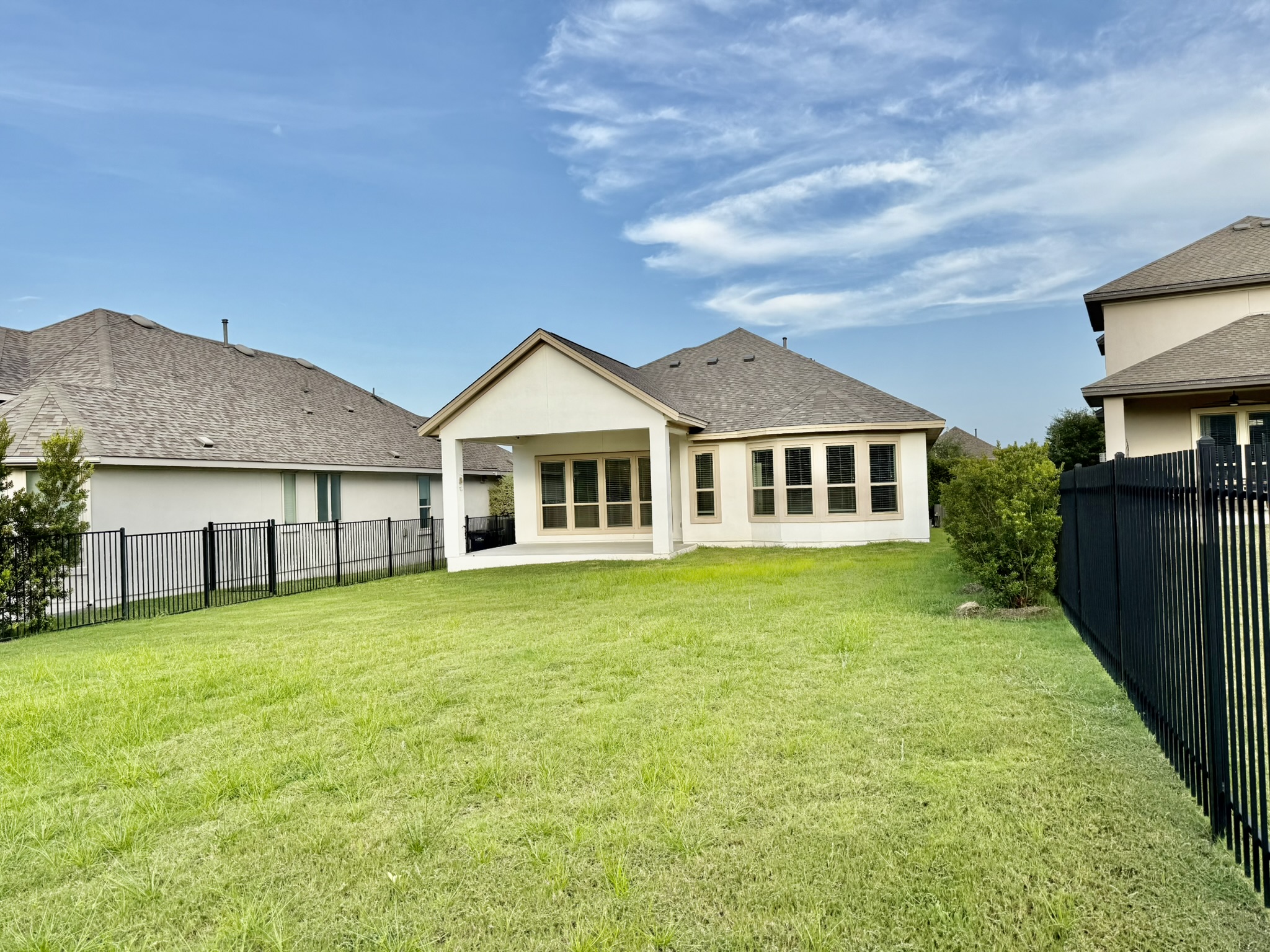main property photo 7