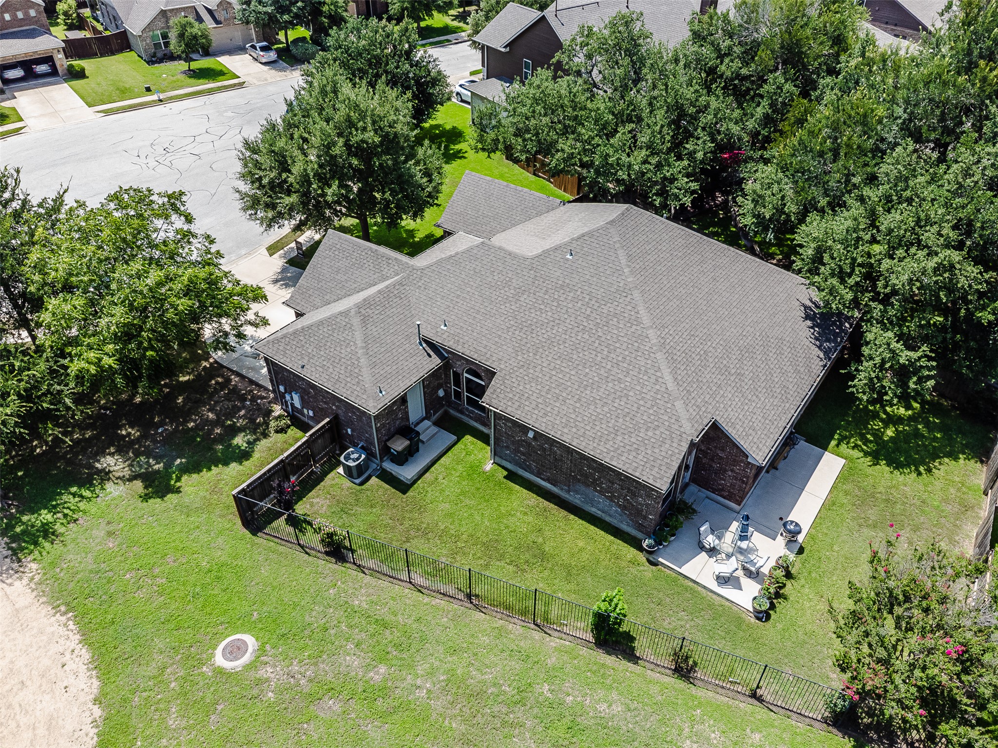 main property photo 18