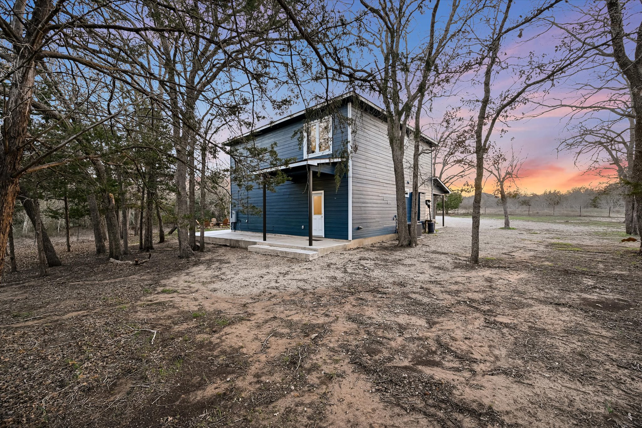 main property photo 23