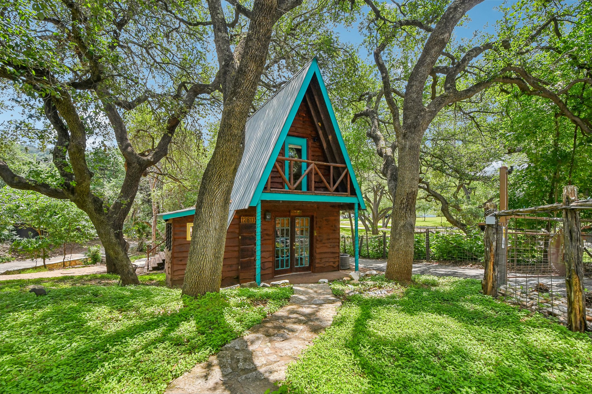 main property photo 18