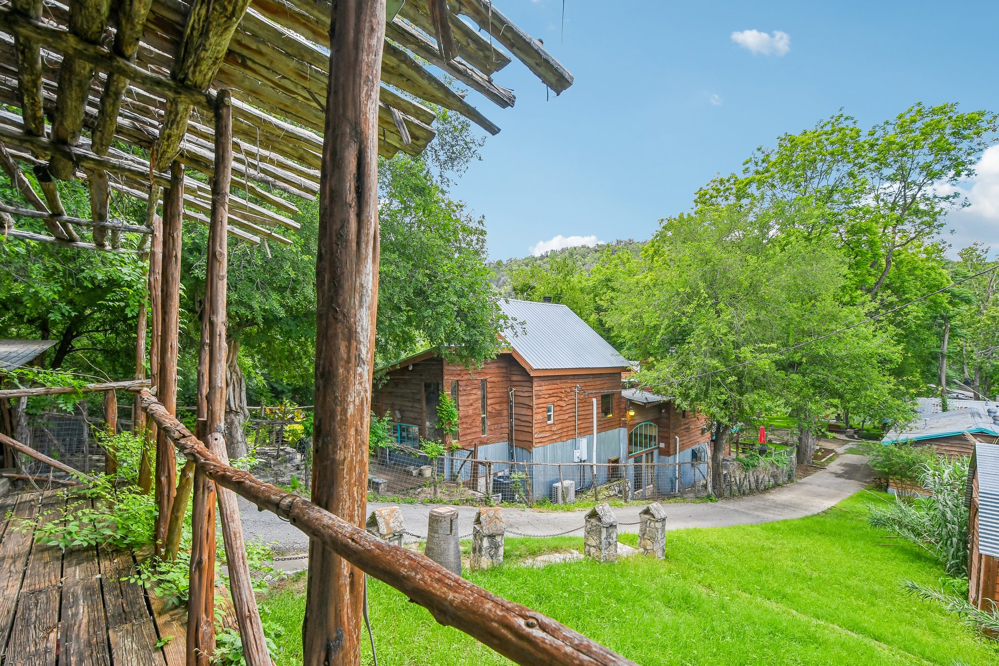 main property photo 21