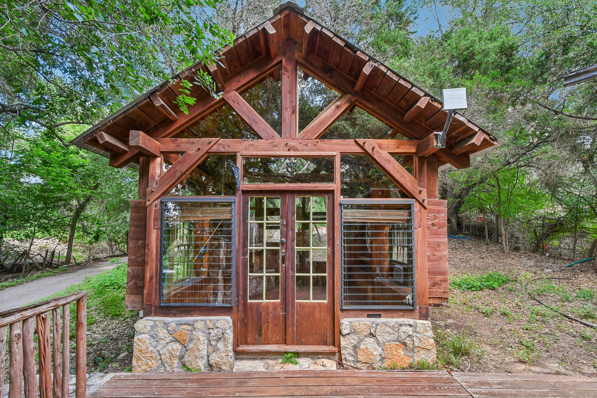 main property photo 25