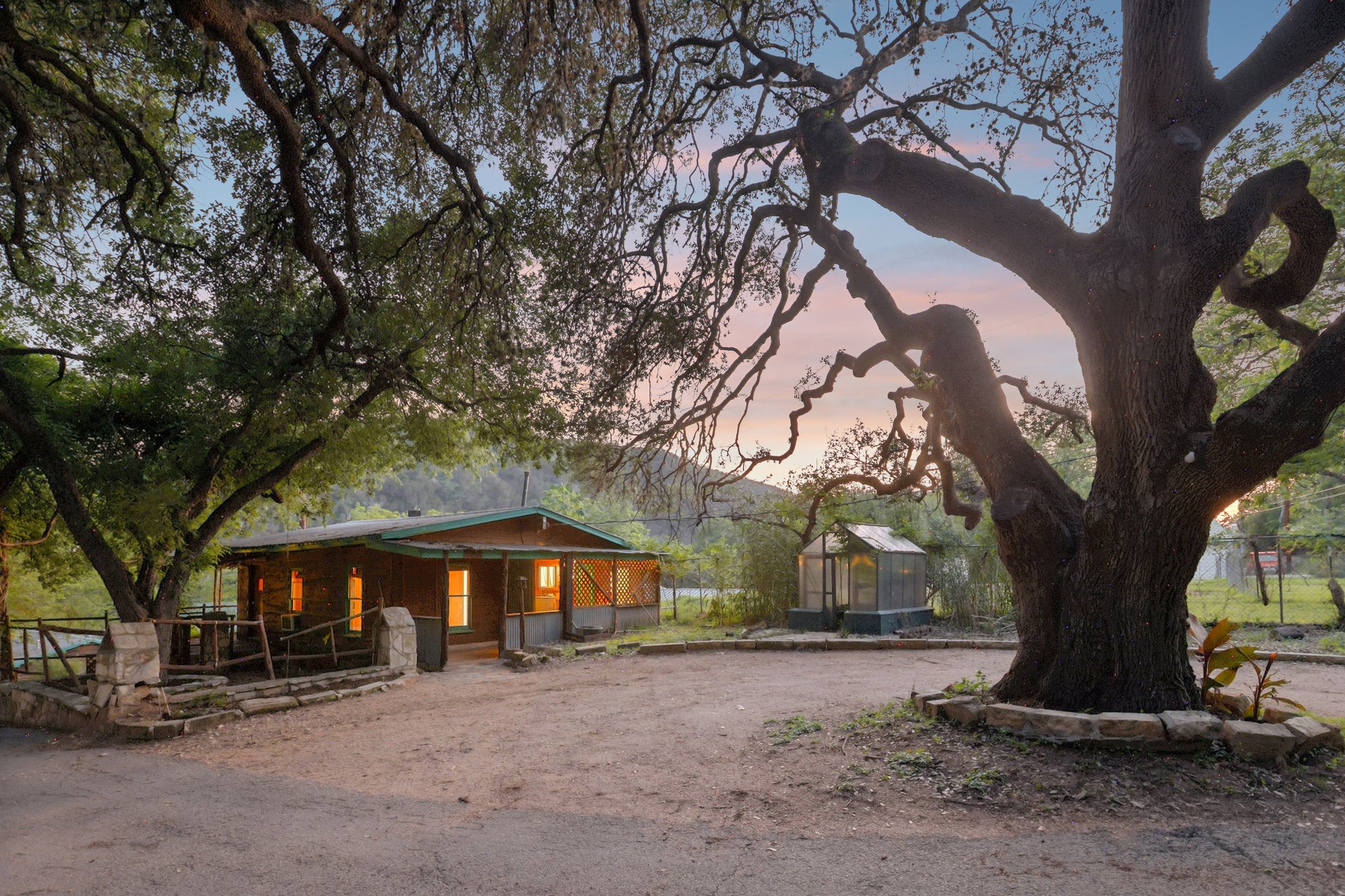 main property photo 36
