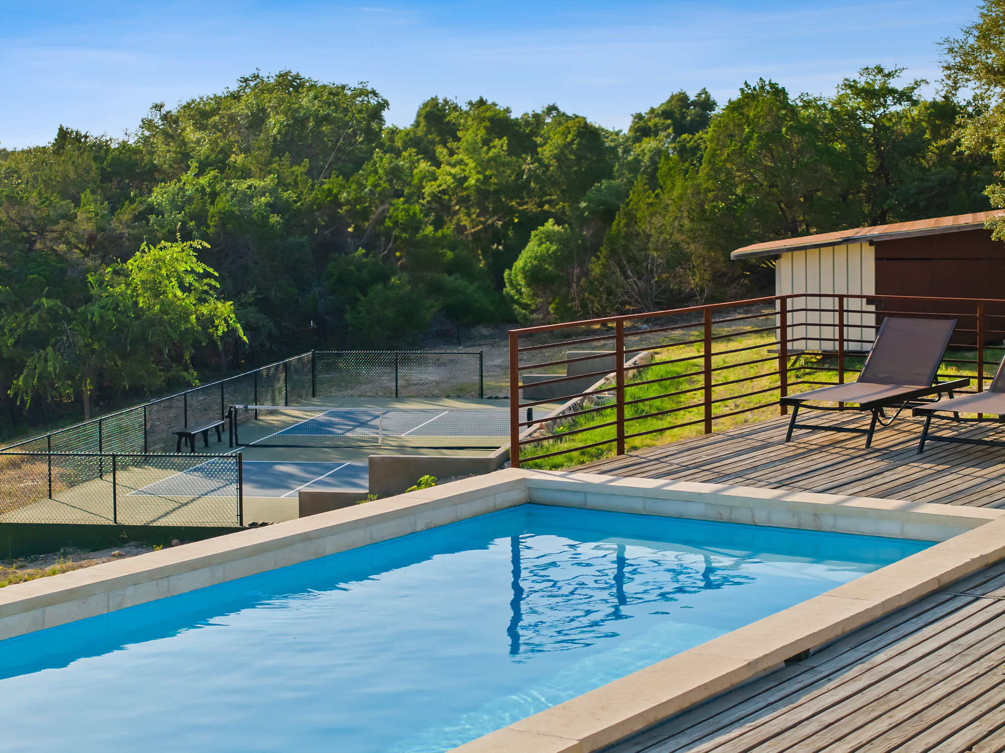 main property photo 24