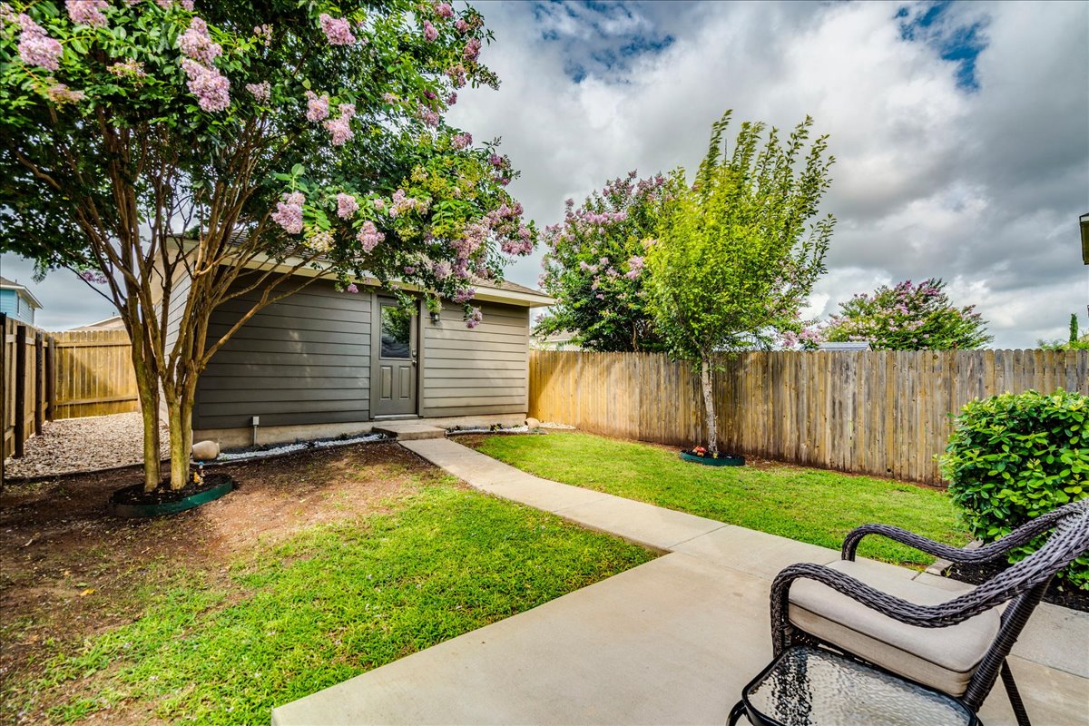 main property photo 29