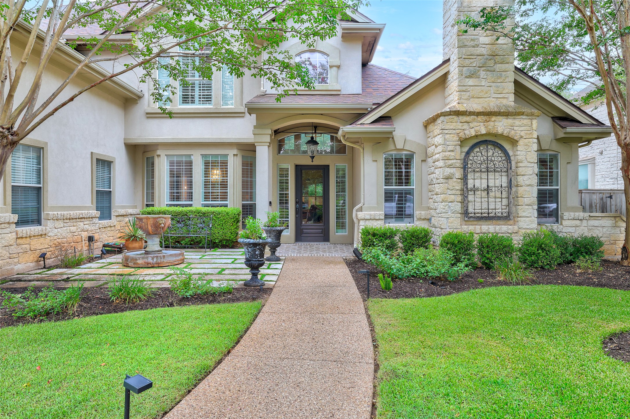 main property photo 3