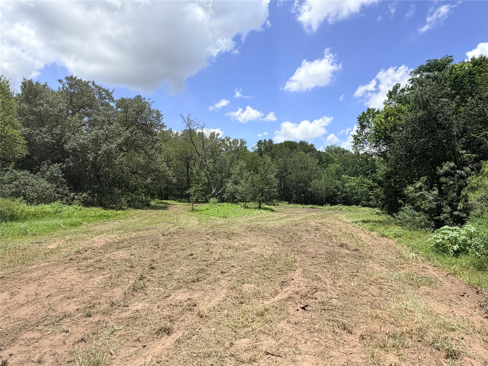 main property photo 30