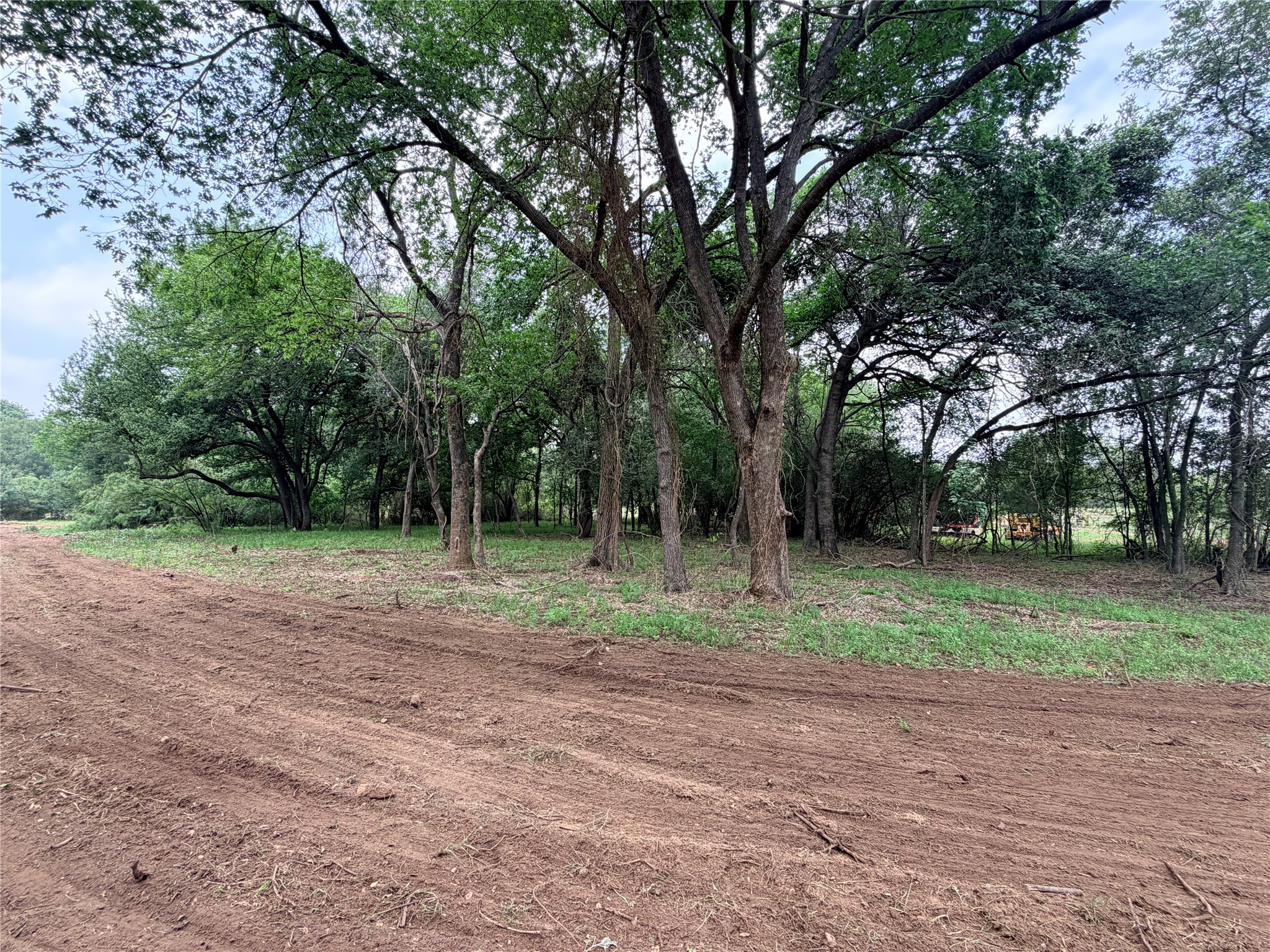 main property photo 32