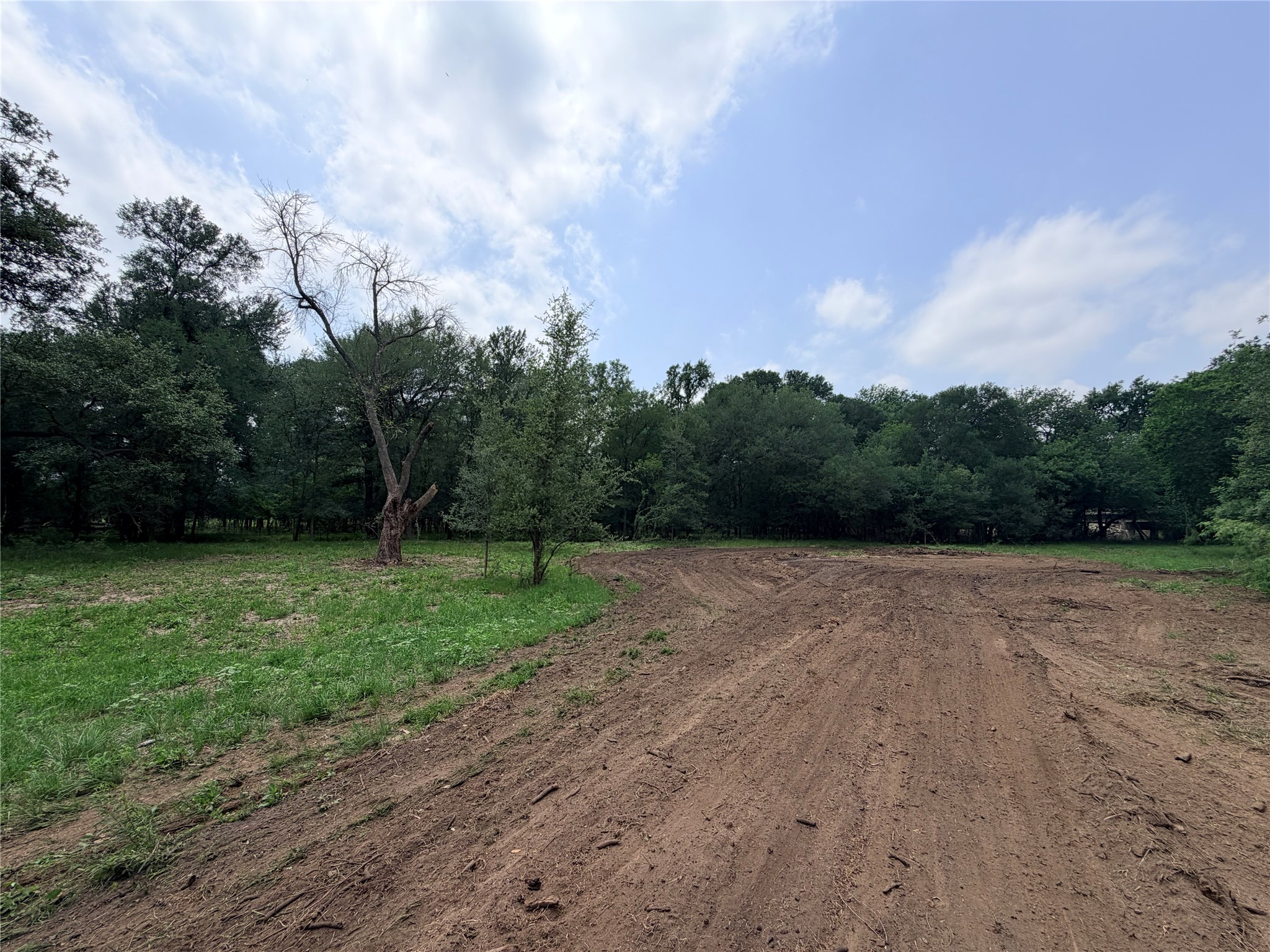 main property photo 35