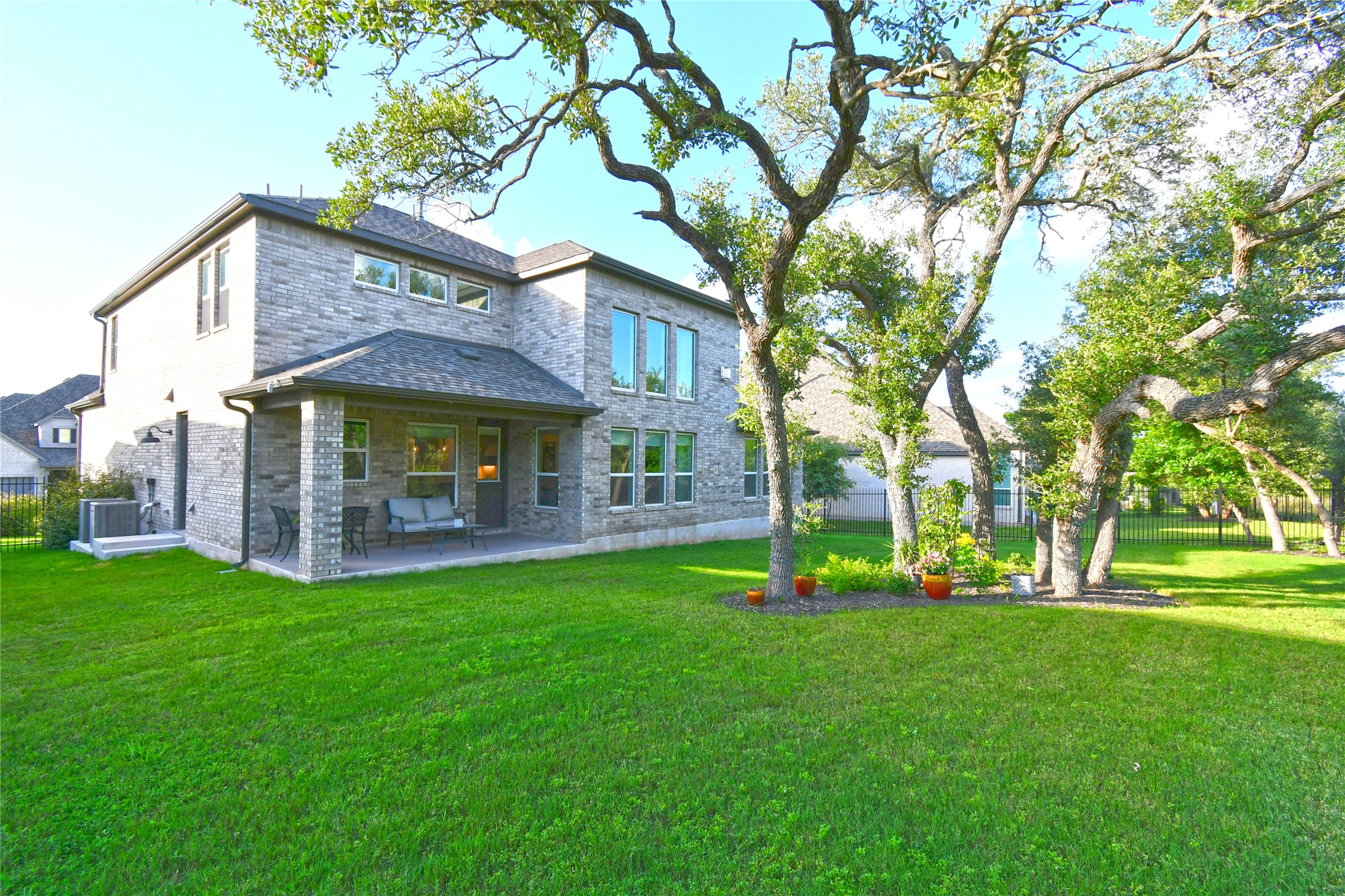 main property photo 35