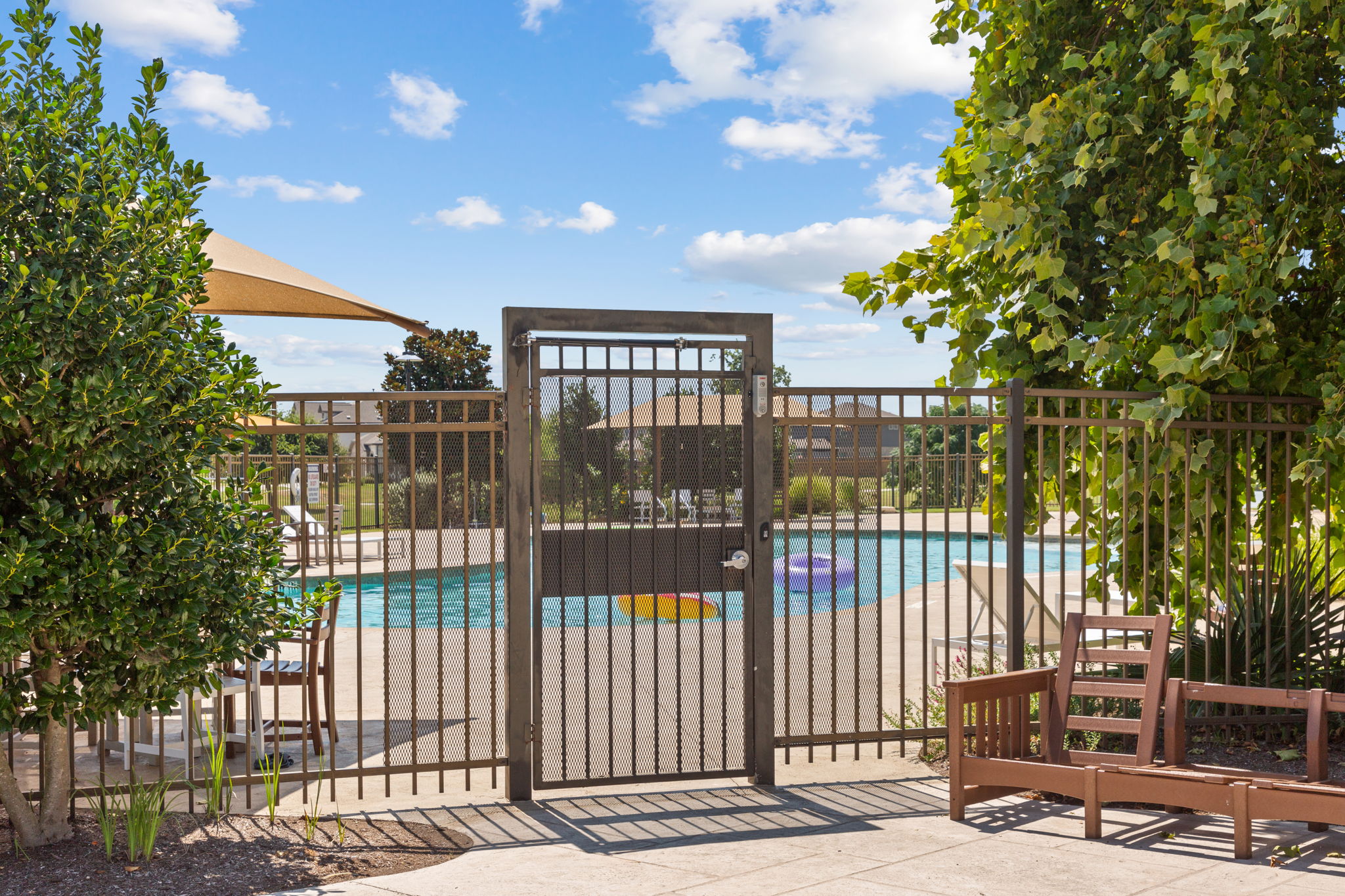 main property photo 34