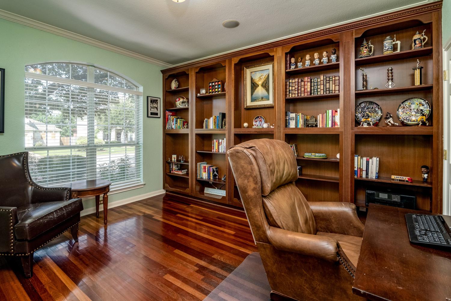 main property photo 15