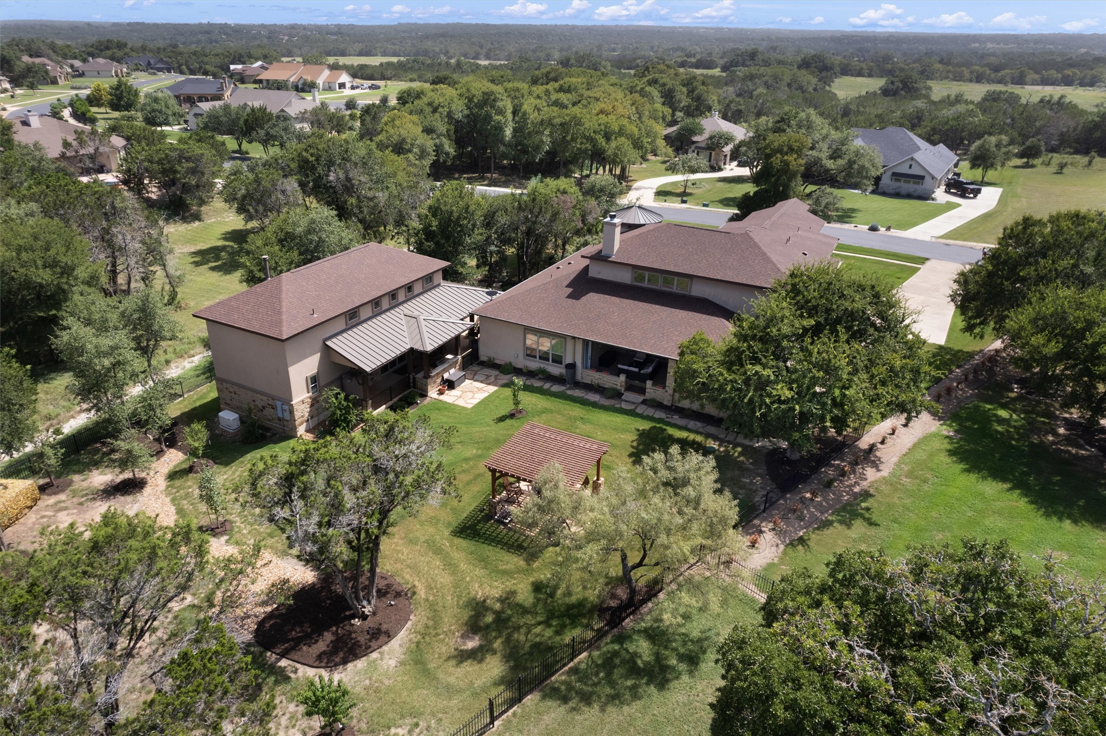 main property photo 39