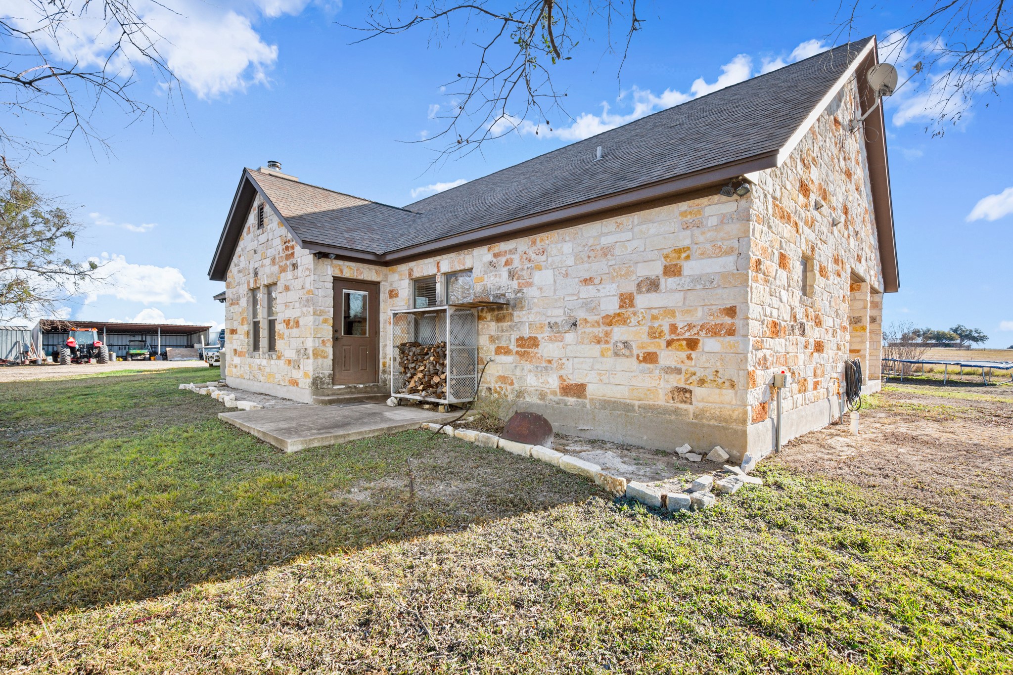 main property photo 22