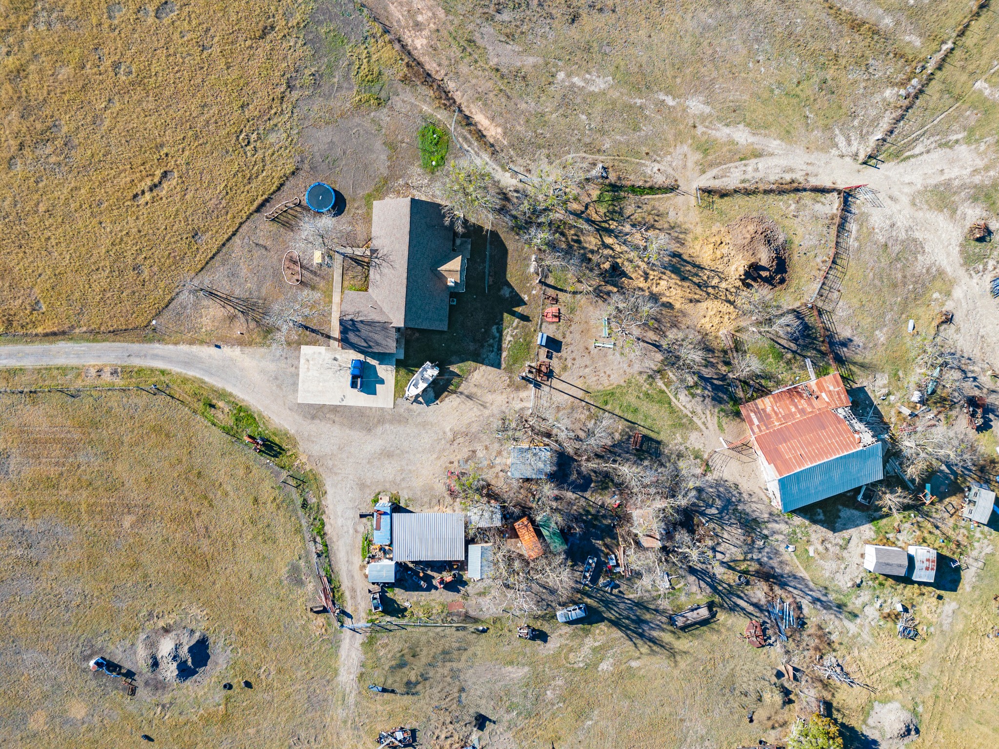 main property photo 25