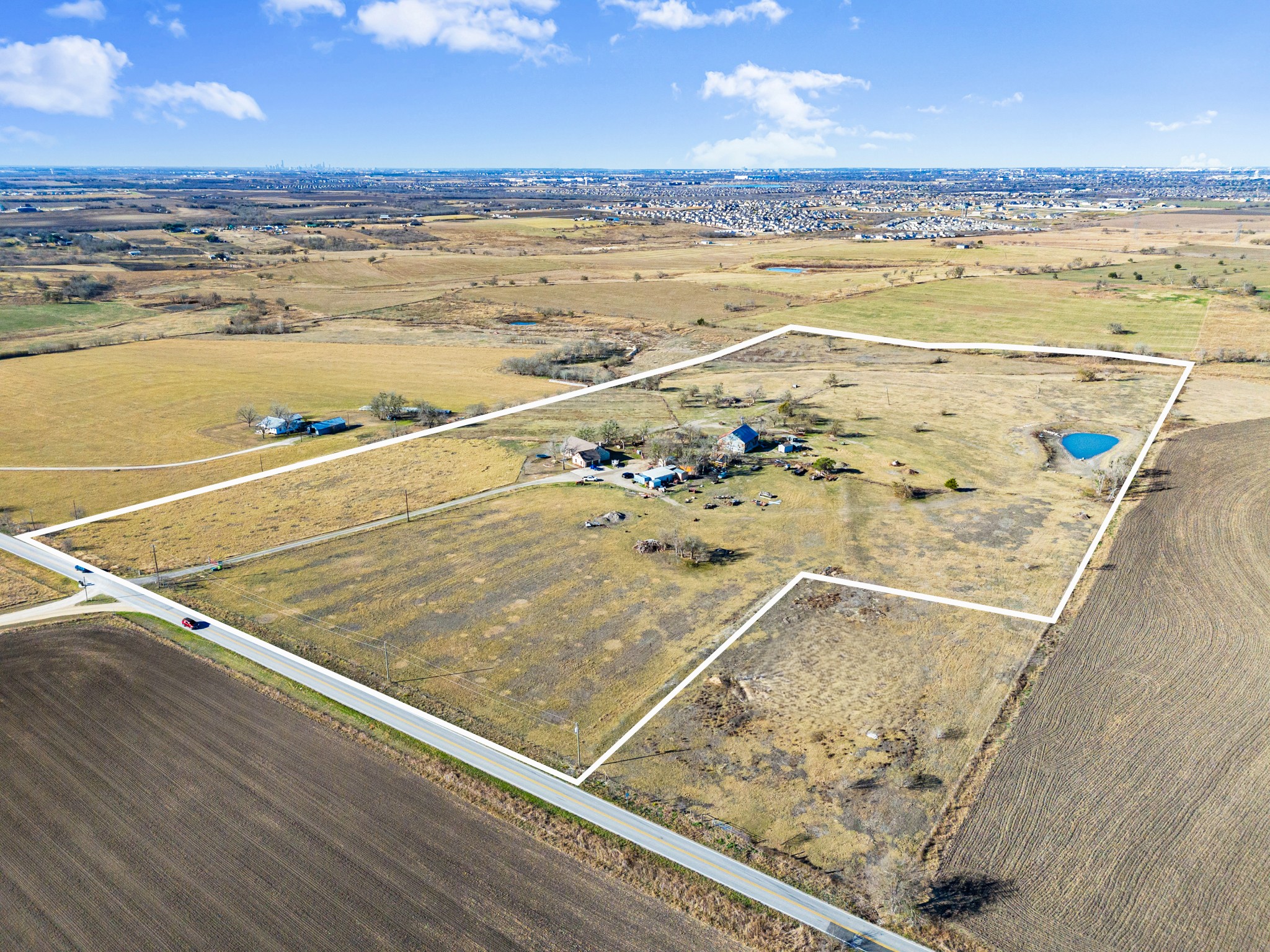 main property photo 28