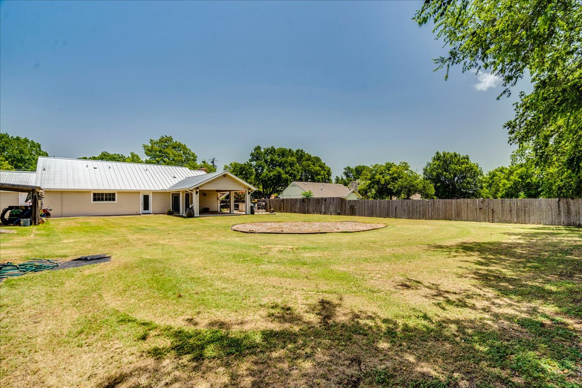 main property photo 36