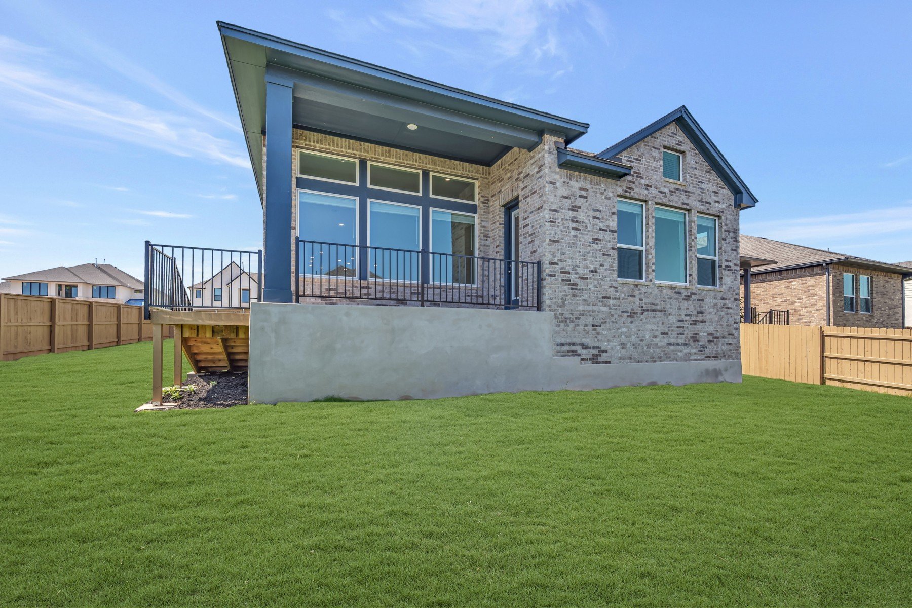 main property photo 24