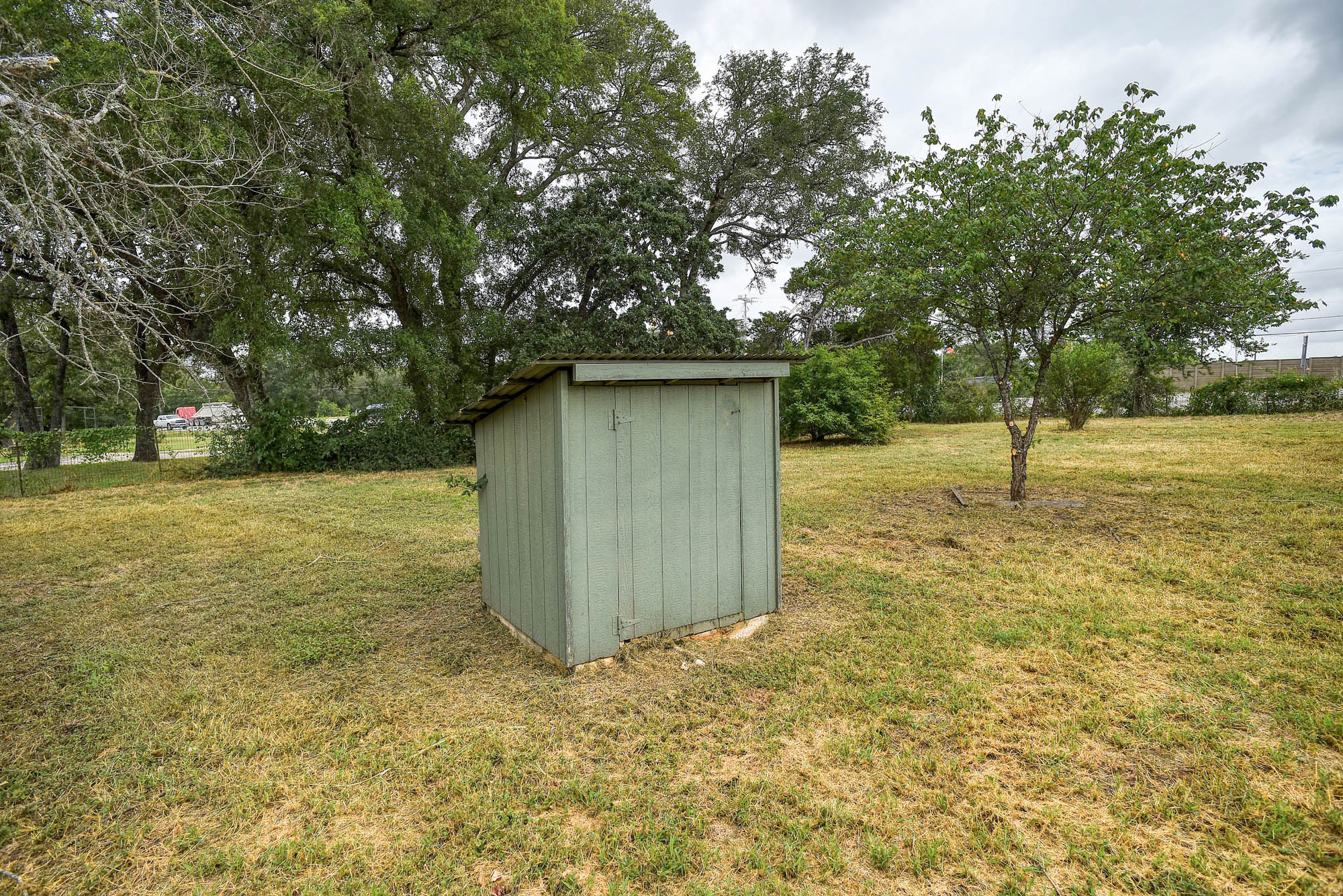 main property photo 10