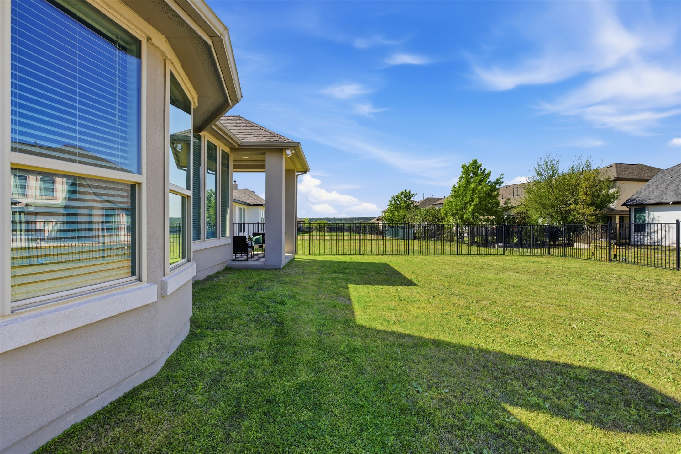 main property photo 16