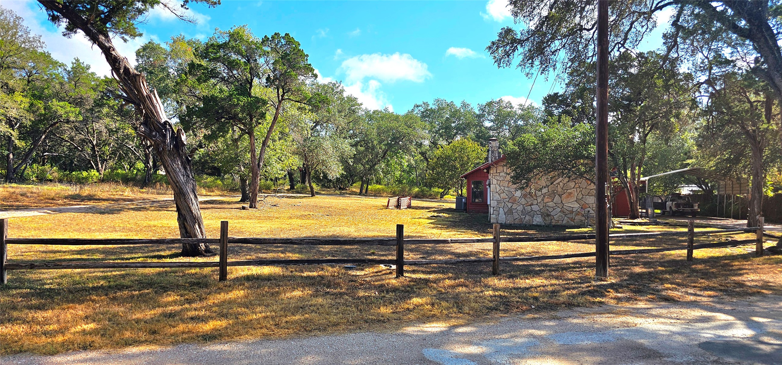 main property photo 19