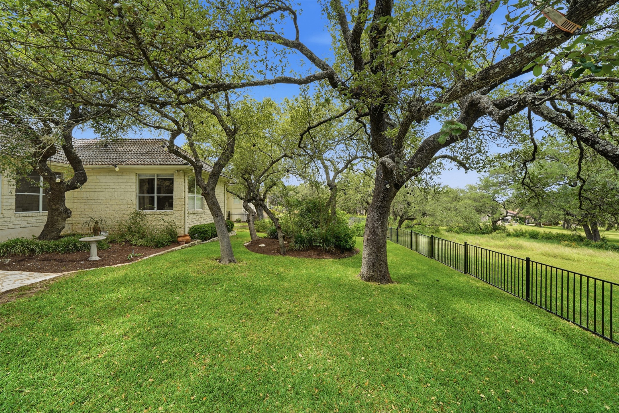 main property photo 32