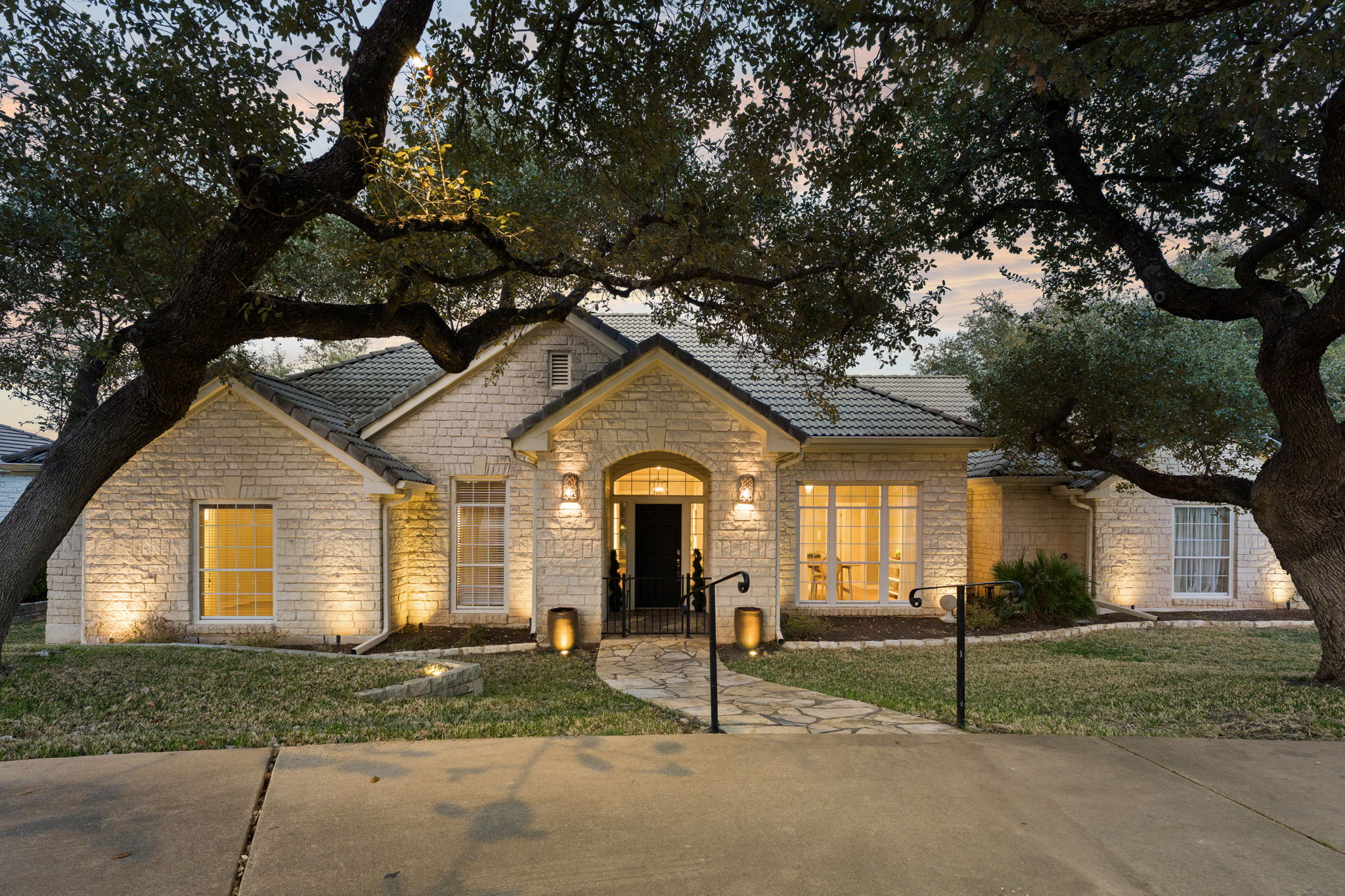 main property photo 34