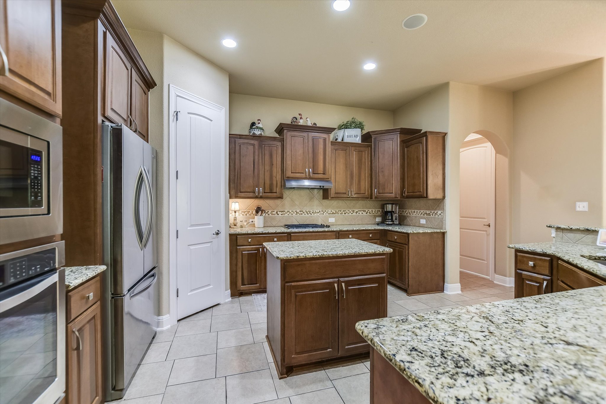 main property photo 6