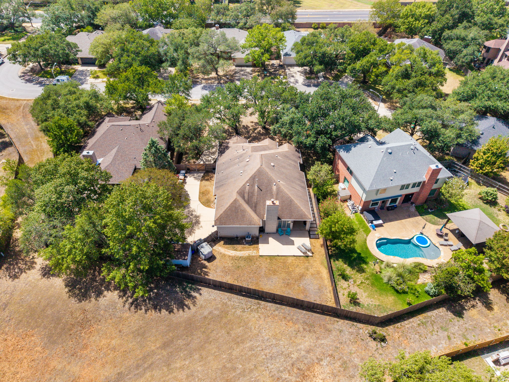 main property photo 35