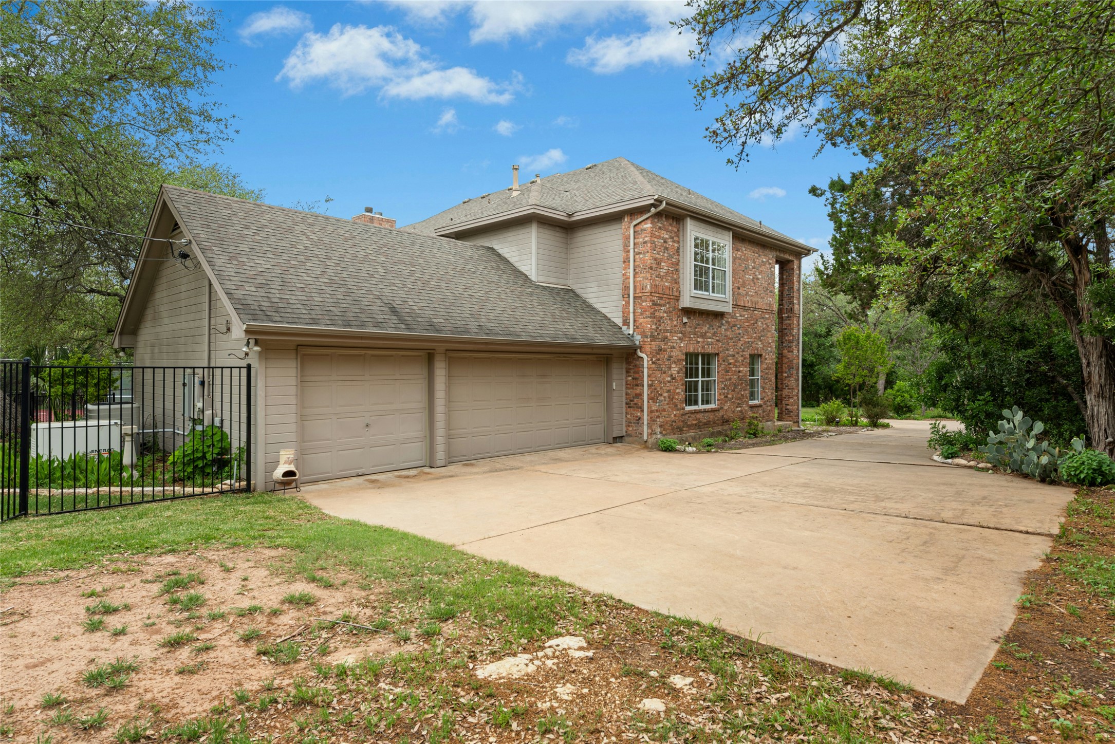 main property photo 36