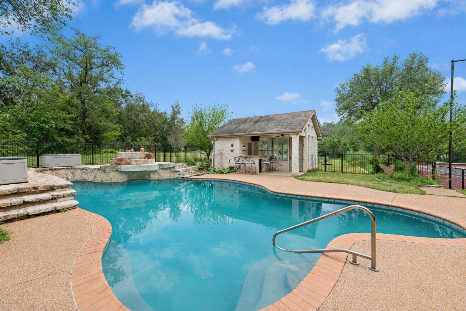 main property photo 39