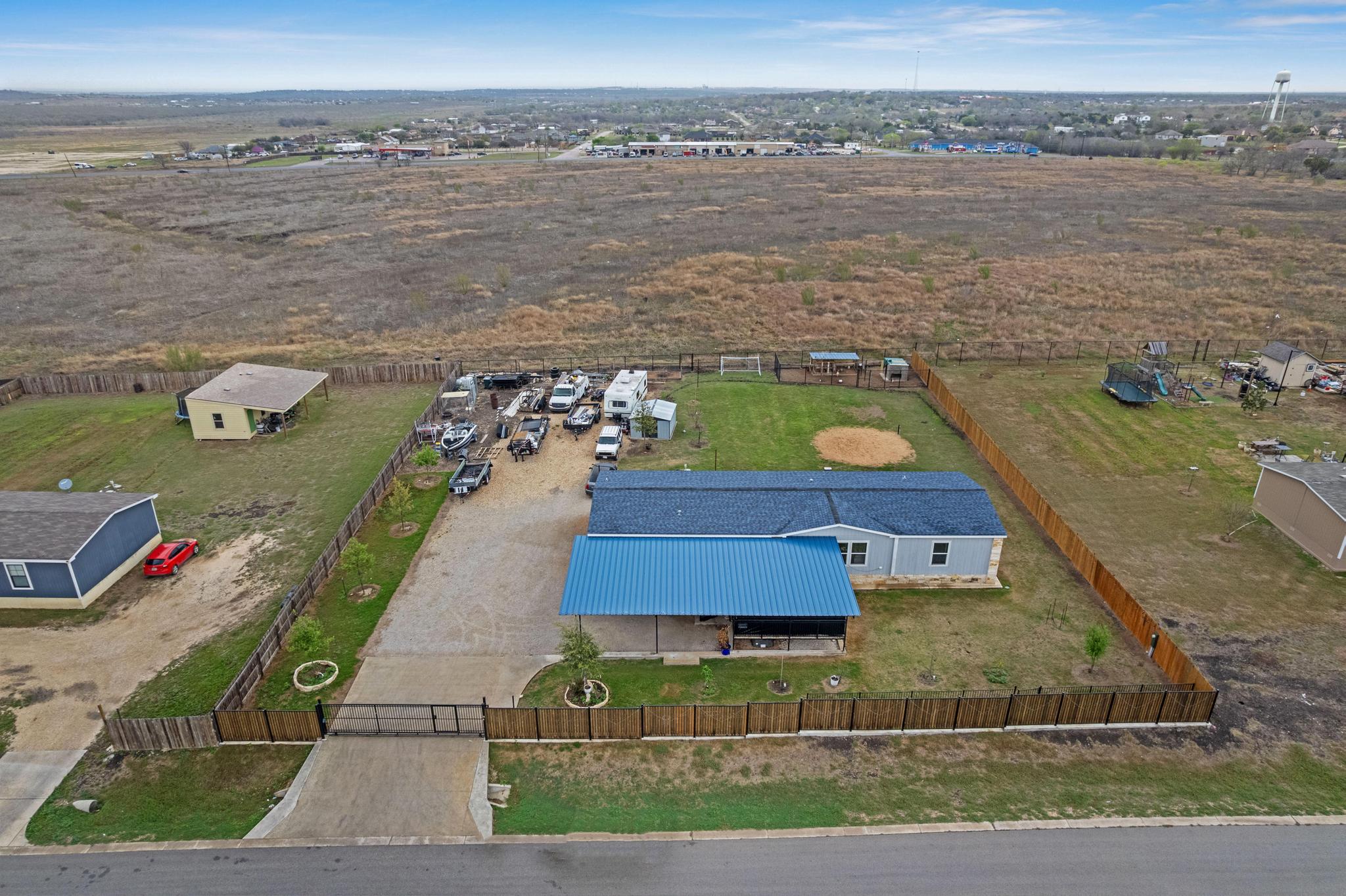 main property photo 35