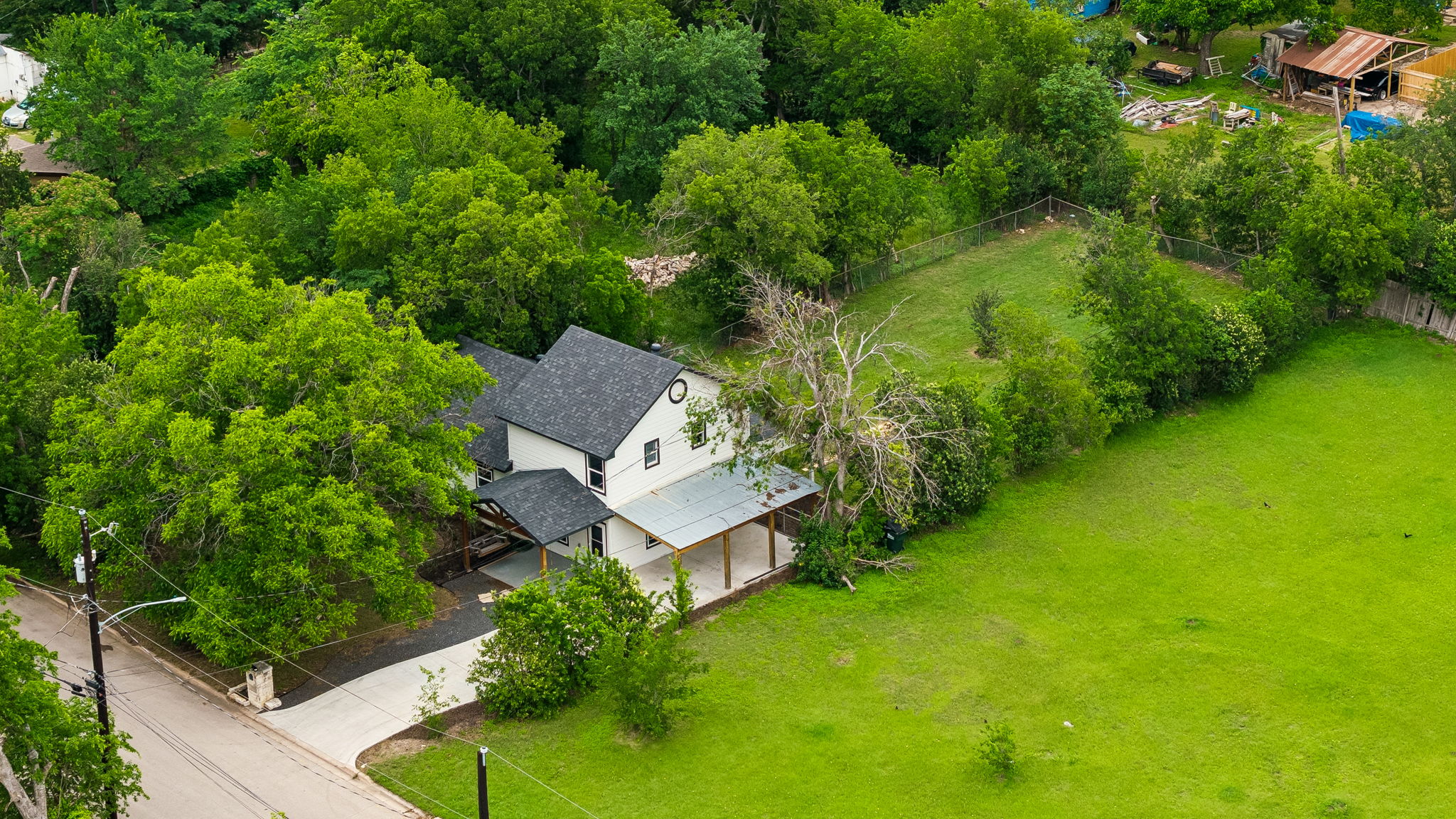 main property photo 31