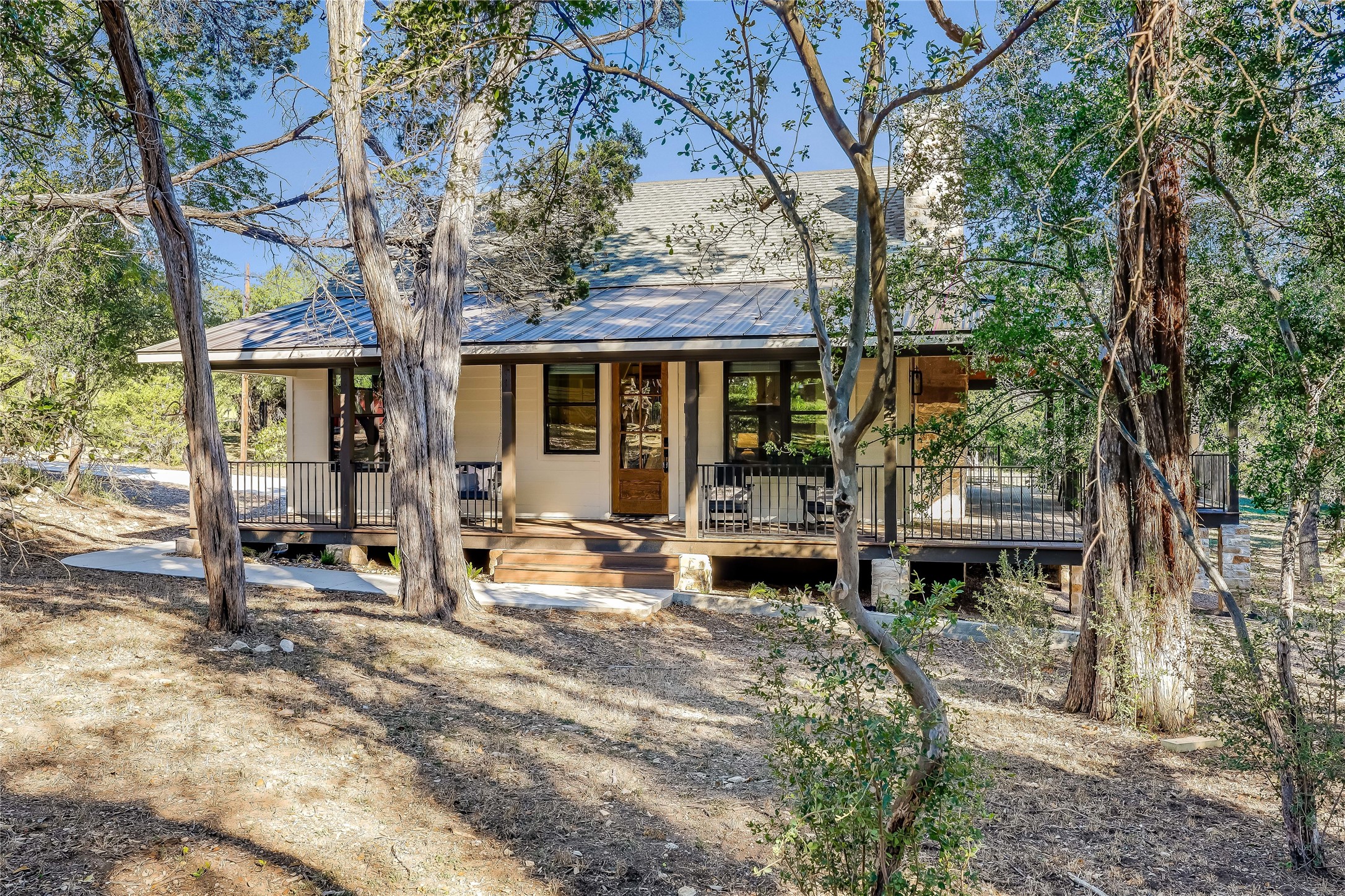 main property photo 7