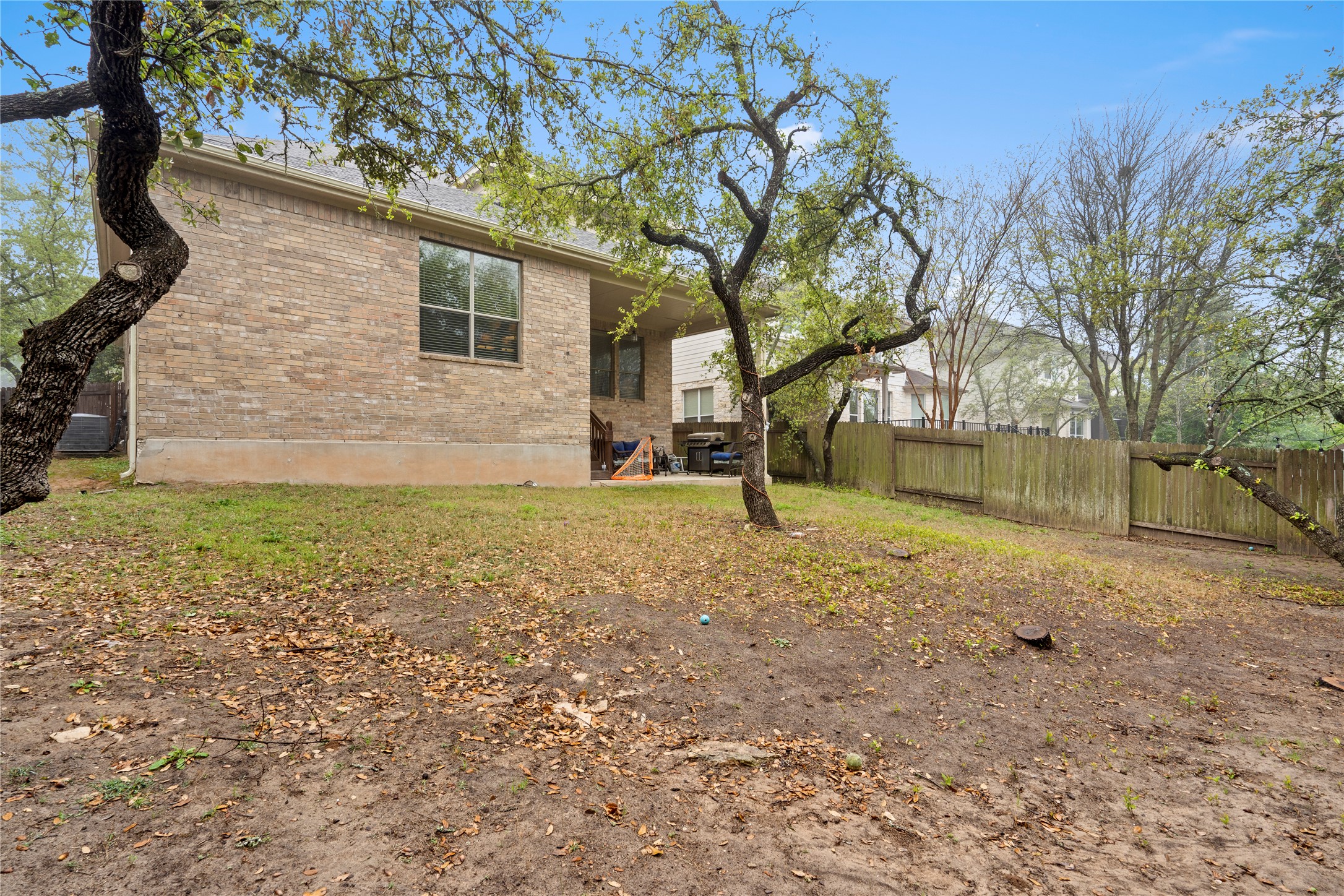 main property photo 34