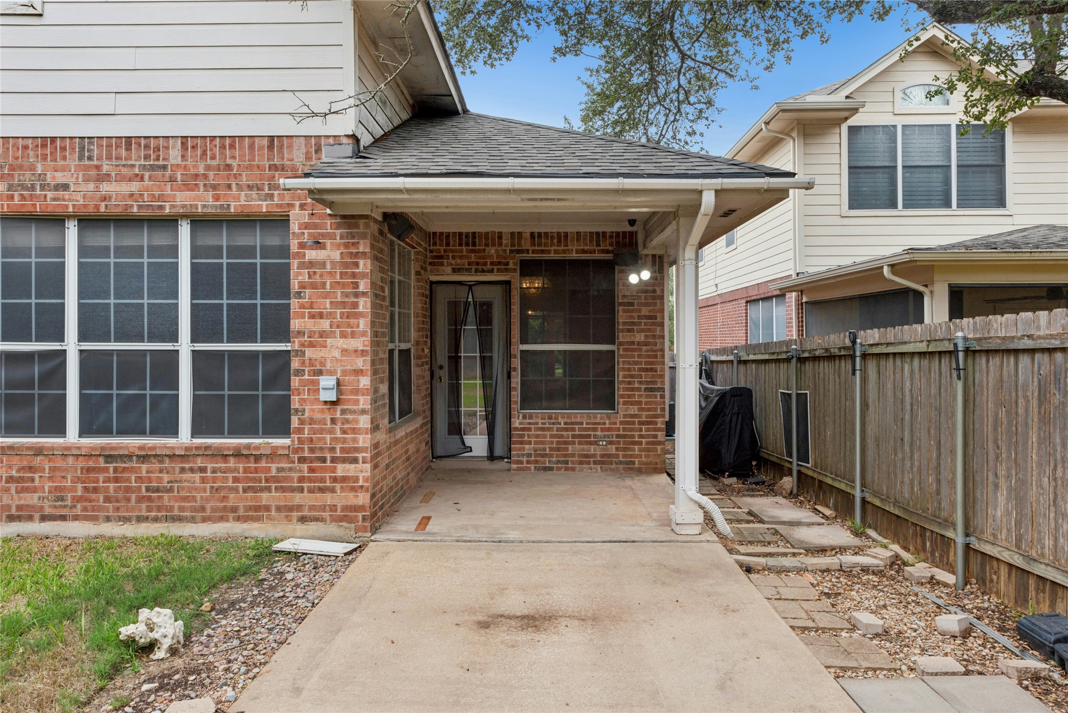 main property photo 30