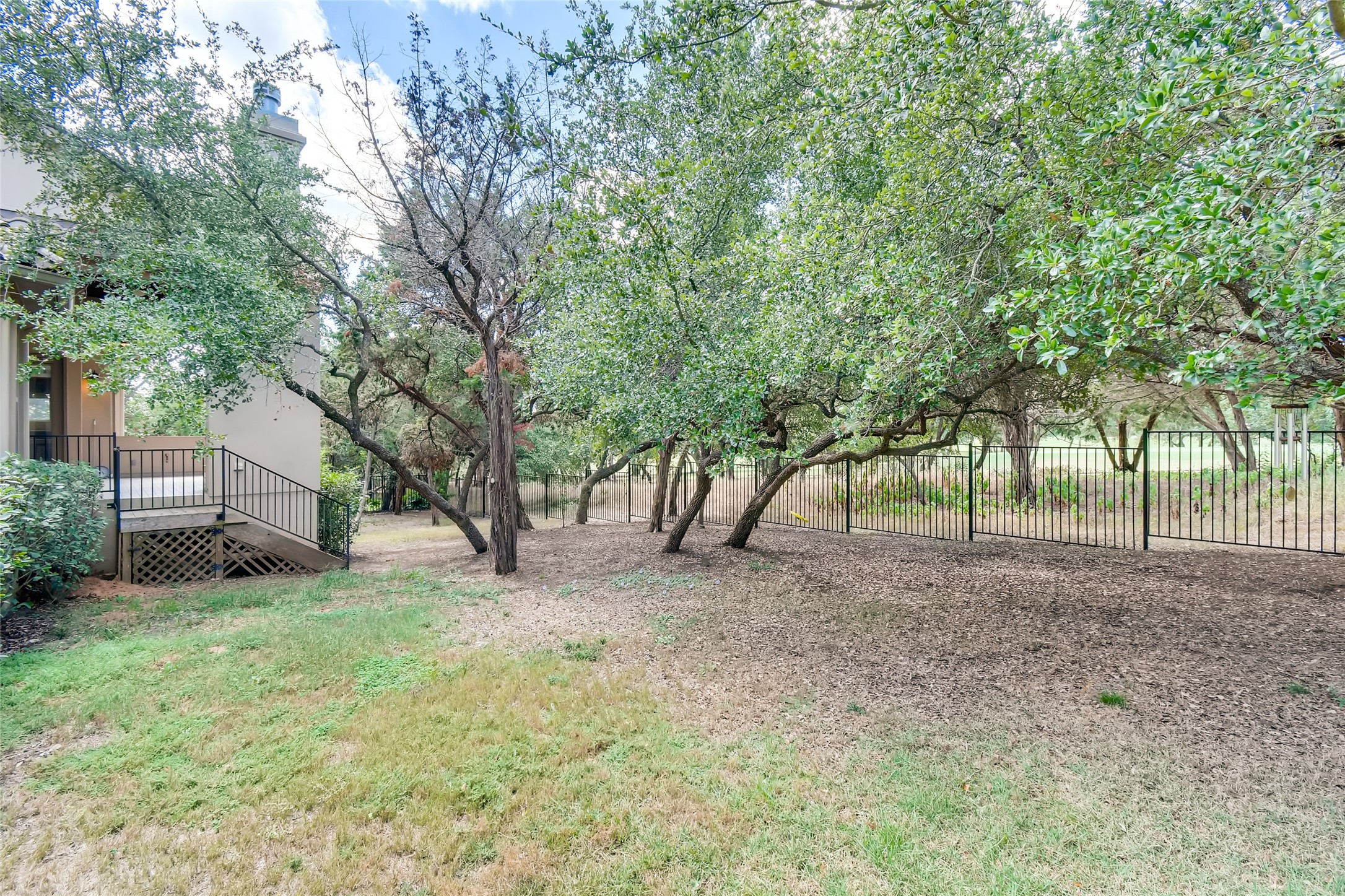 main property photo 24