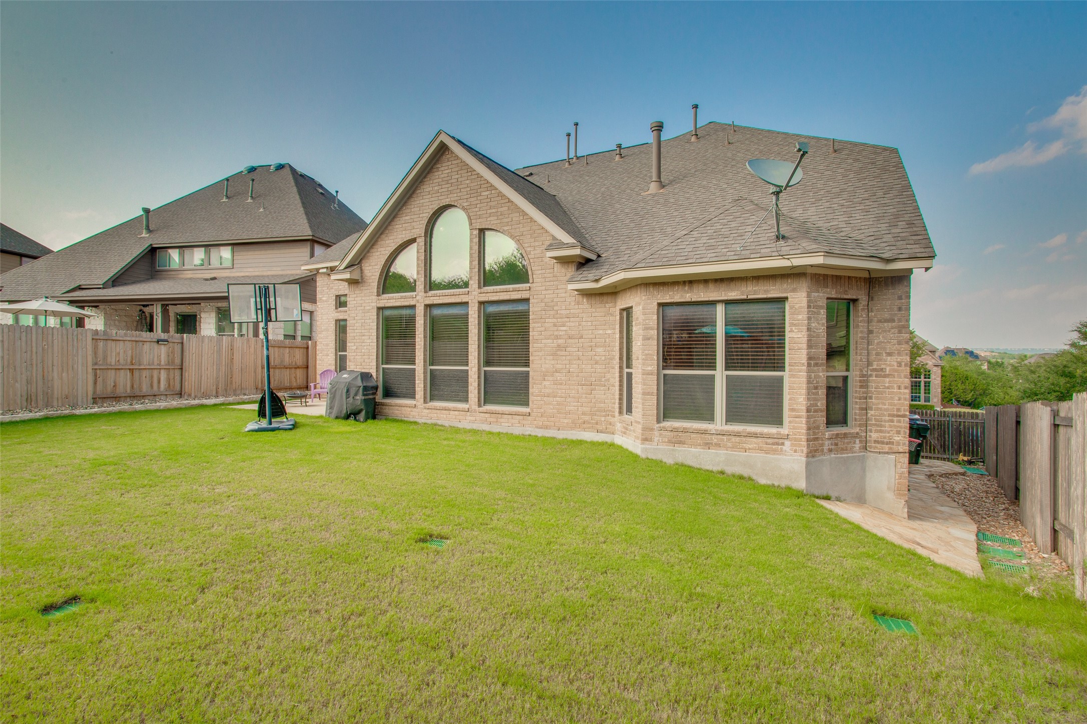 main property photo 29