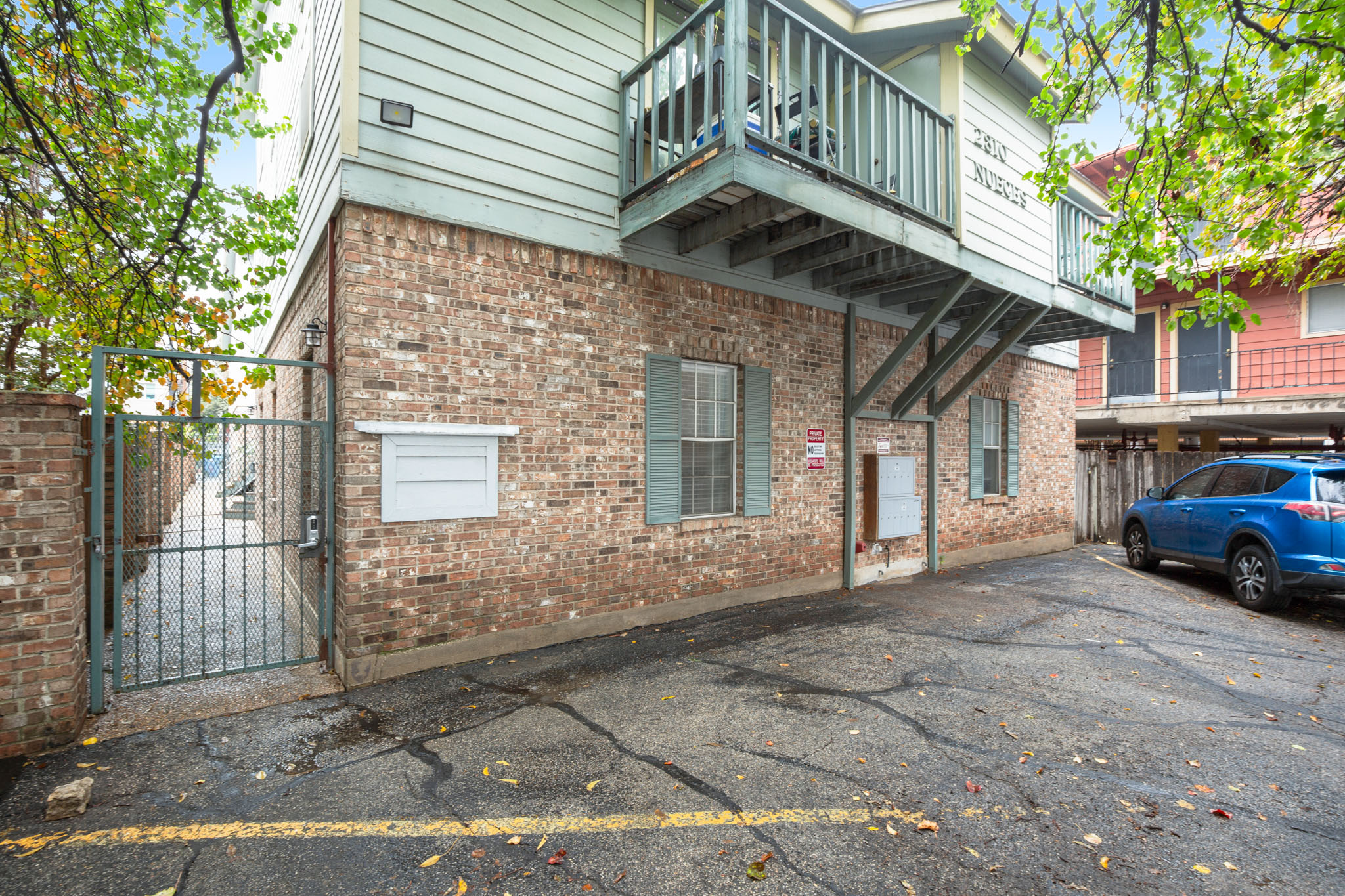 main property photo 12