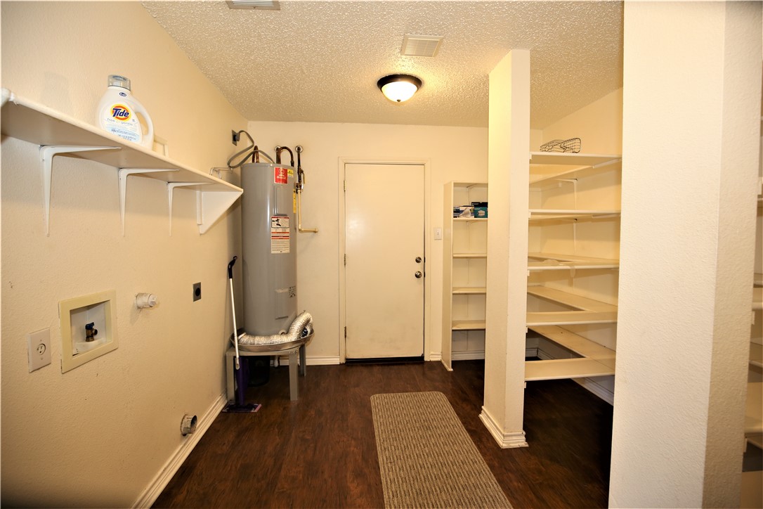 main property photo 9