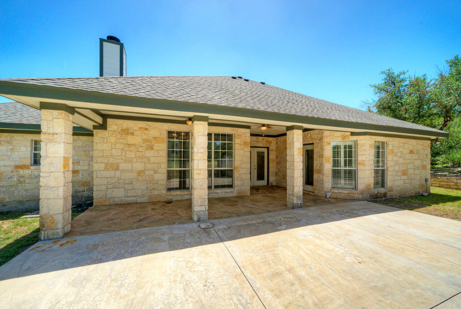 main property photo 36