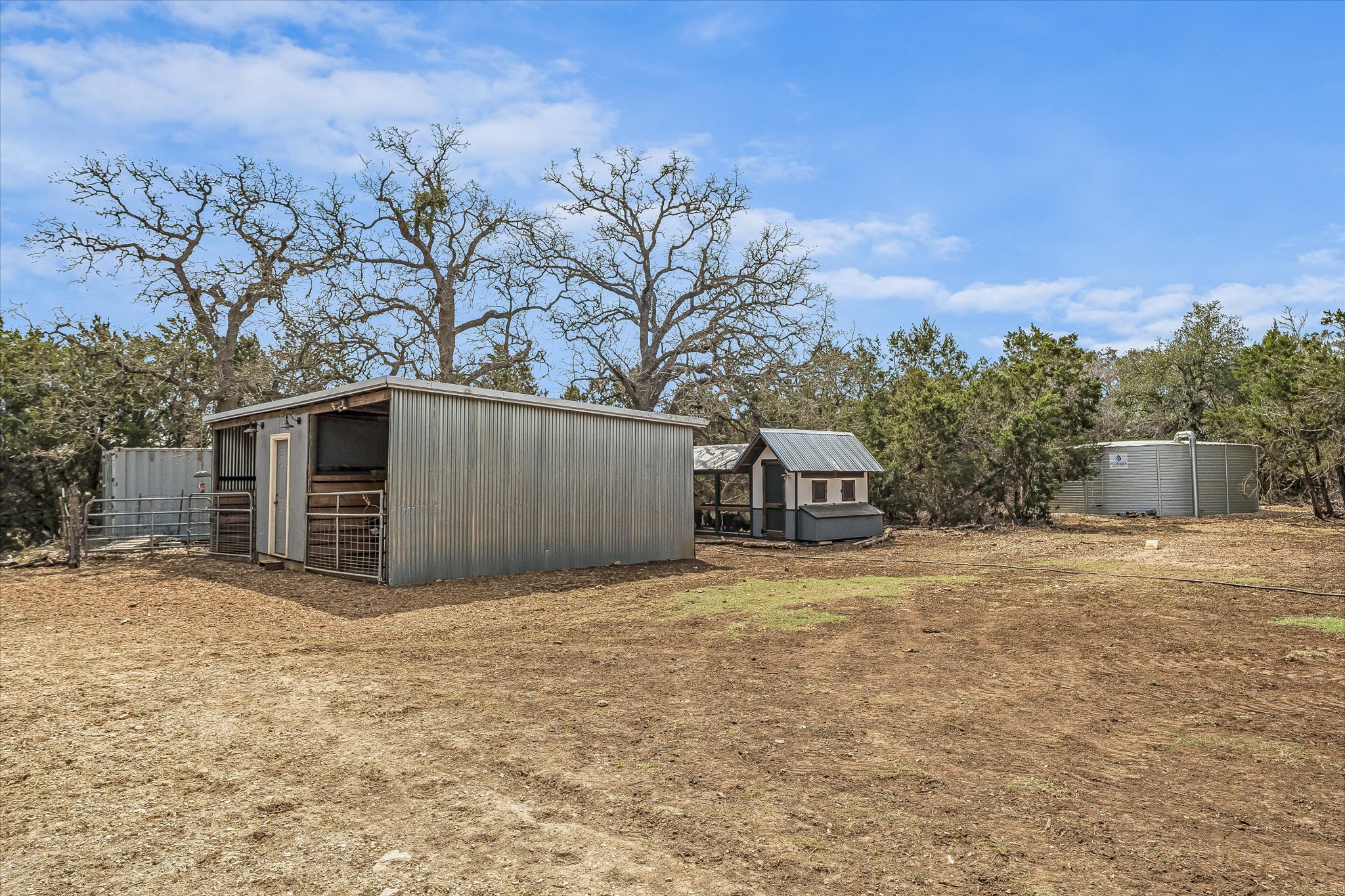main property photo 29