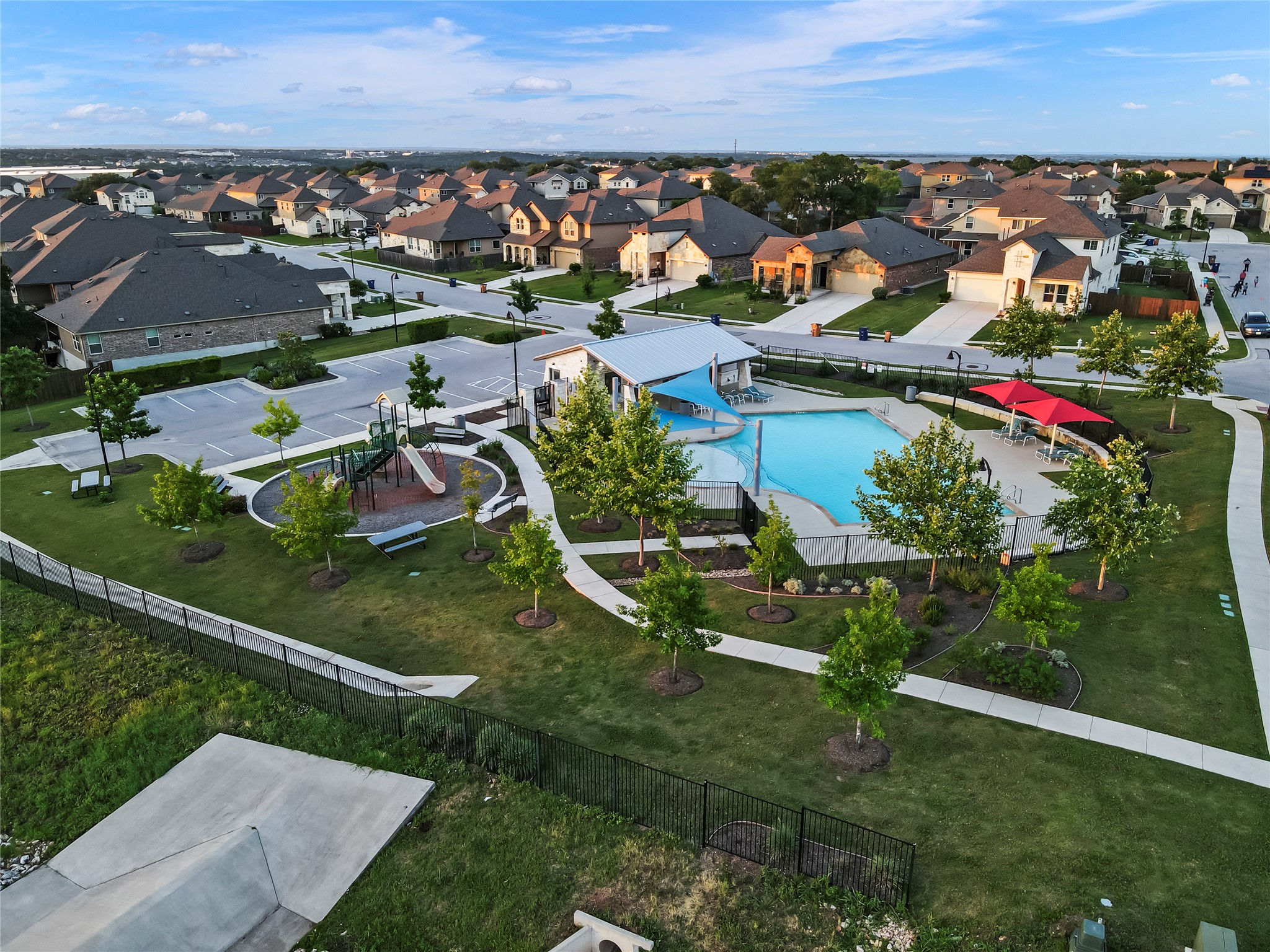 main property photo 32